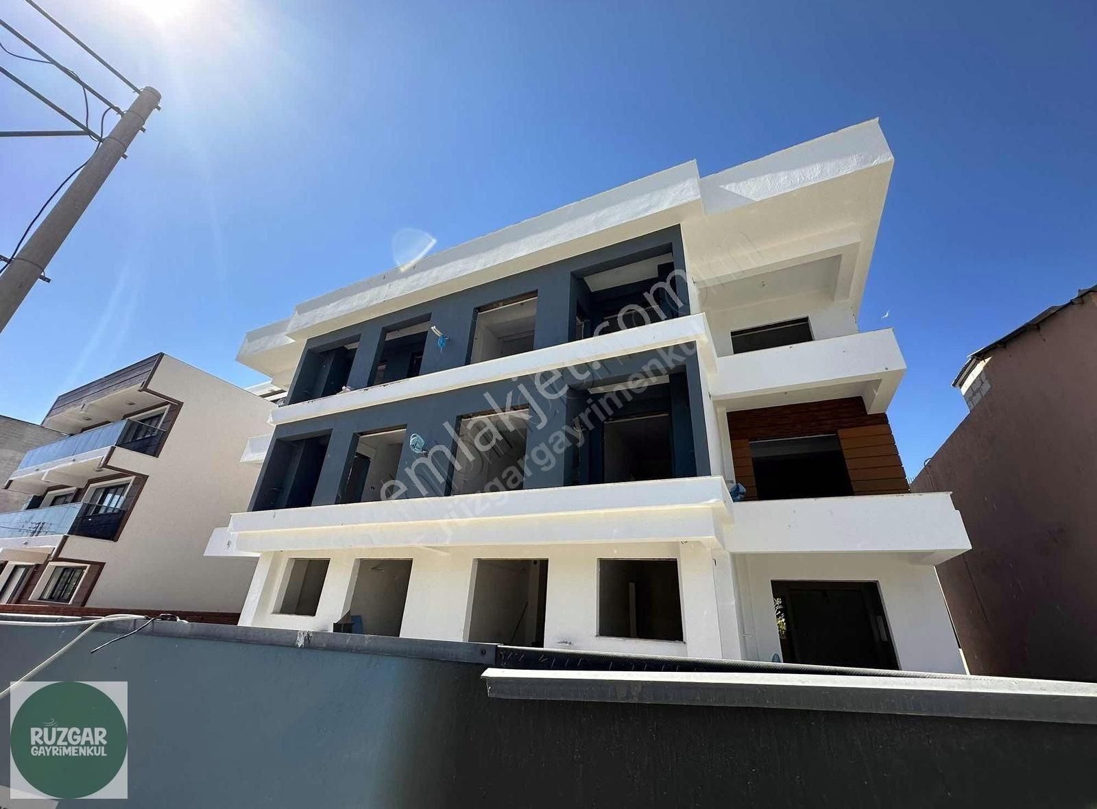 Çiğli Sasallı Merkez Satılık Daire ARAÇ TAKASLI_SATILIK_BALKONLU_ÖNÜ AÇIK_1+1_50M2_DAİRE