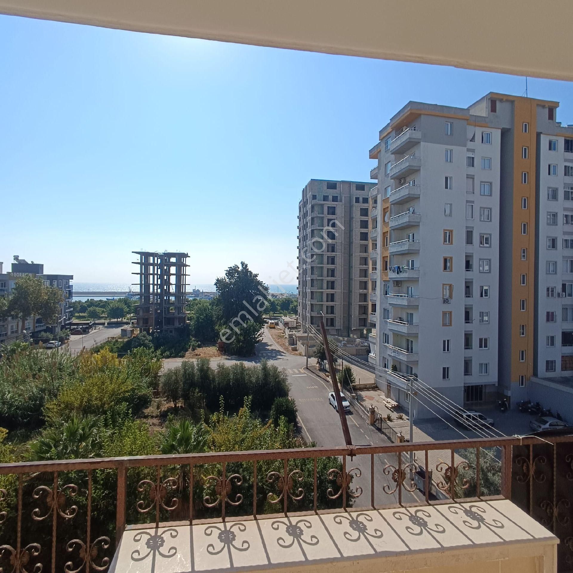 Erdemli Alata Kiralık Daire aşağı alata'da 3+1 eşyasız kiralık