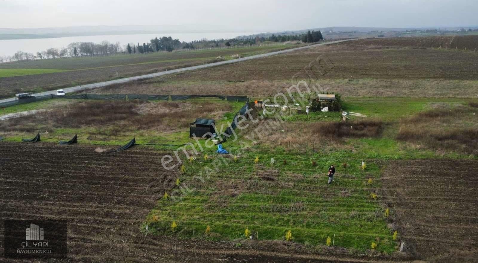 Büyükçekmece Karaağaç Satılık Villa İmarlı BÜYÜKÇEKMECE ALKENT GÖL MALİKANELERİNE KOMŞU ARSA