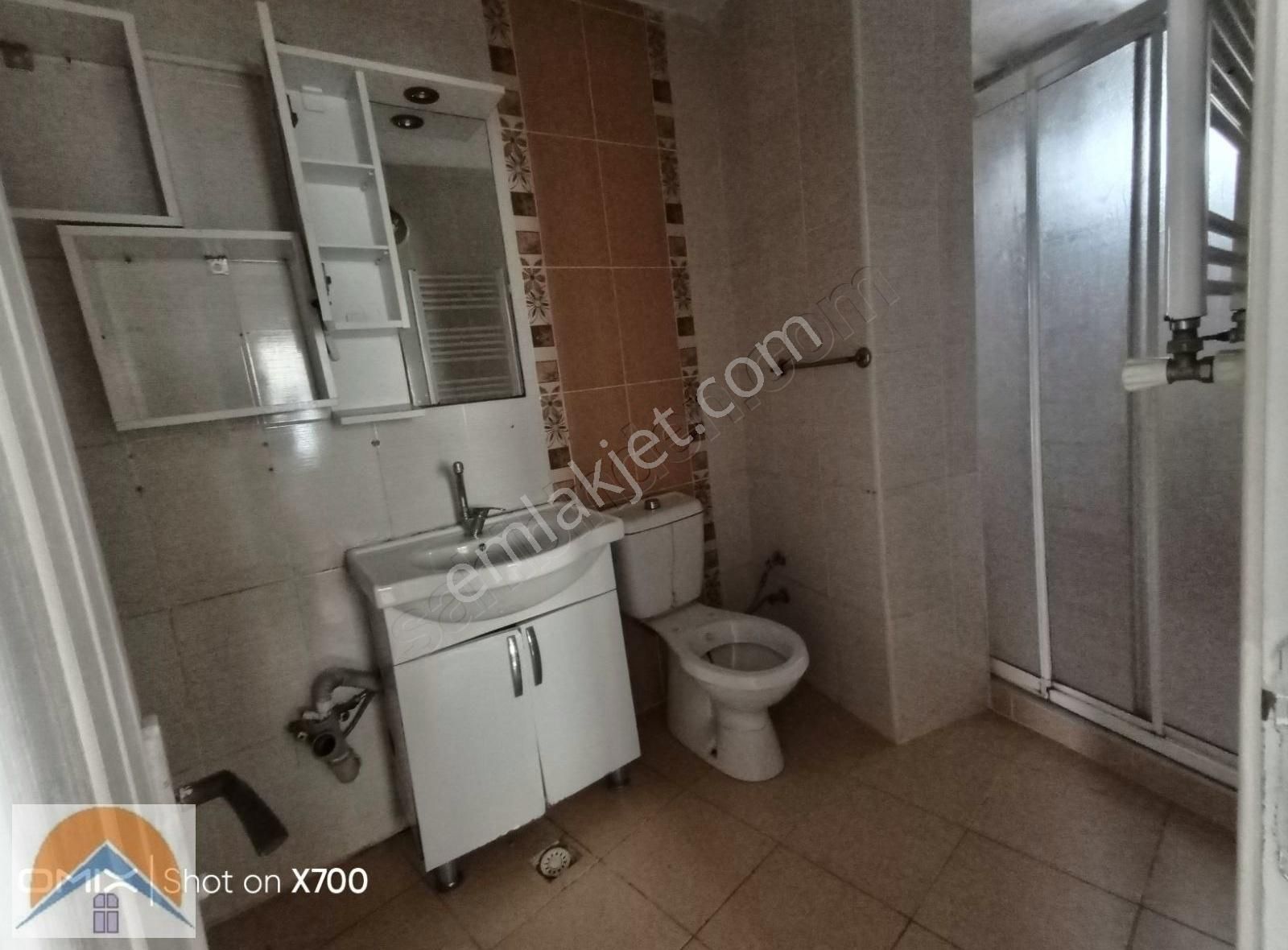 Sancaktepe Yunus Emre Kiralık Daire YUNUS EMRE MAH DE EBEVEYN BANYOLU 2+1 ARAKAT