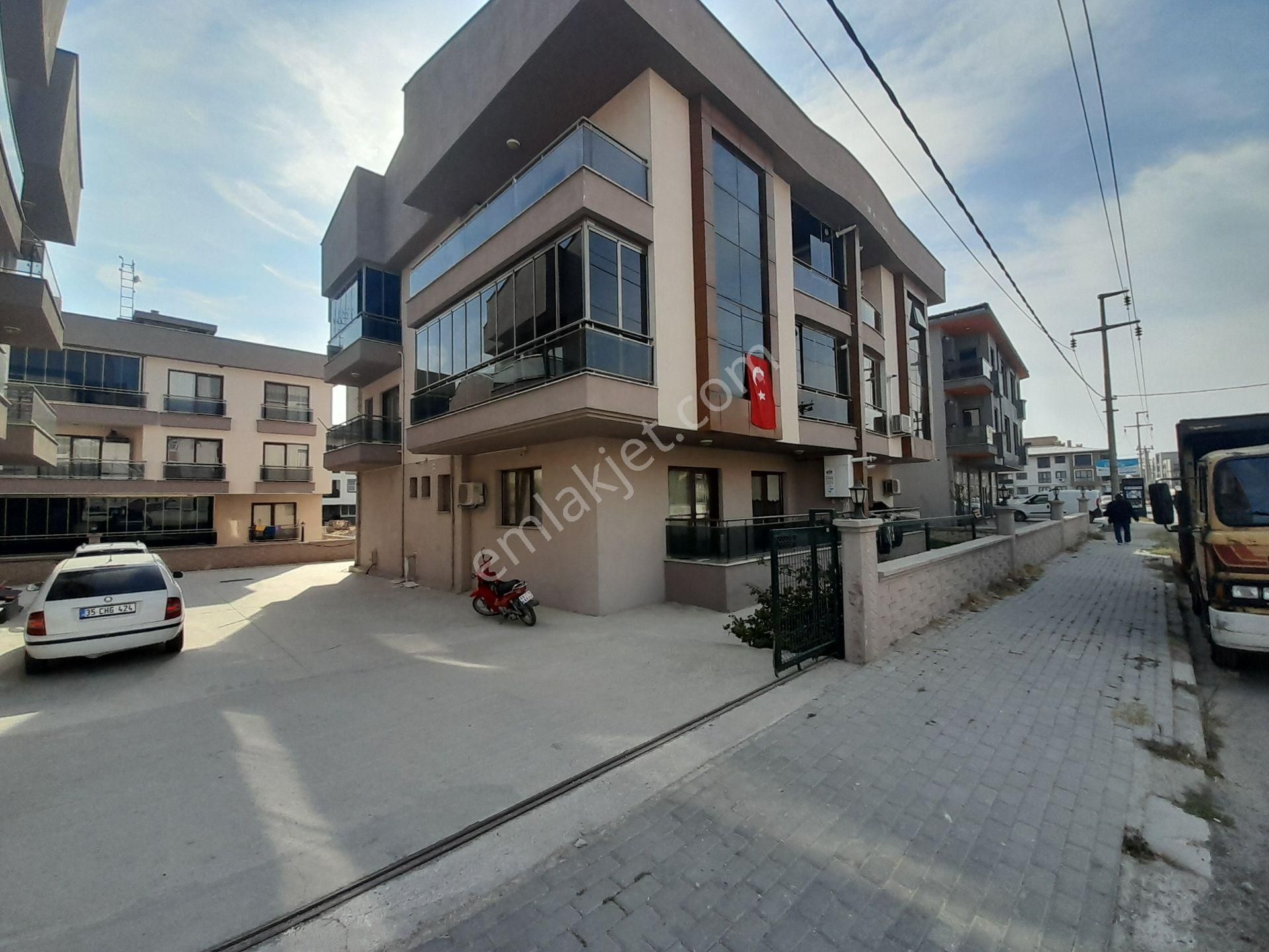 Bergama Fatih Satılık Daire BERGAMA FATİH MH 2+1 80 M2 DOĞALGAZLI SATILIK DAİRE