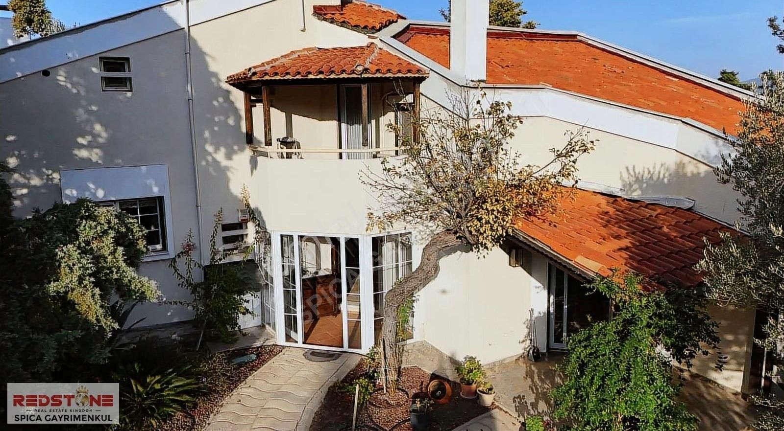 Urla Şirinkent Satılık Villa Urla Şirinkent Dört Mevsim Evleri Satılık Geniş Bahçeli Villa