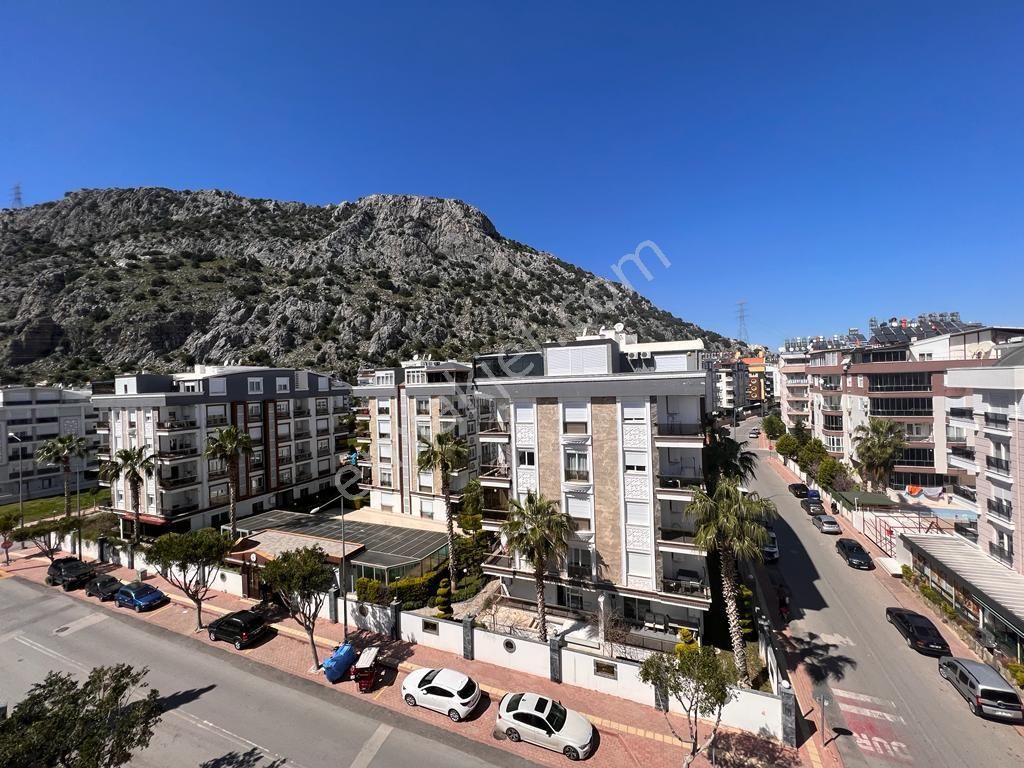 Konyaaltı Hurma'da Kiralık Sıfır Doğalgazlı 2+1 Daire .