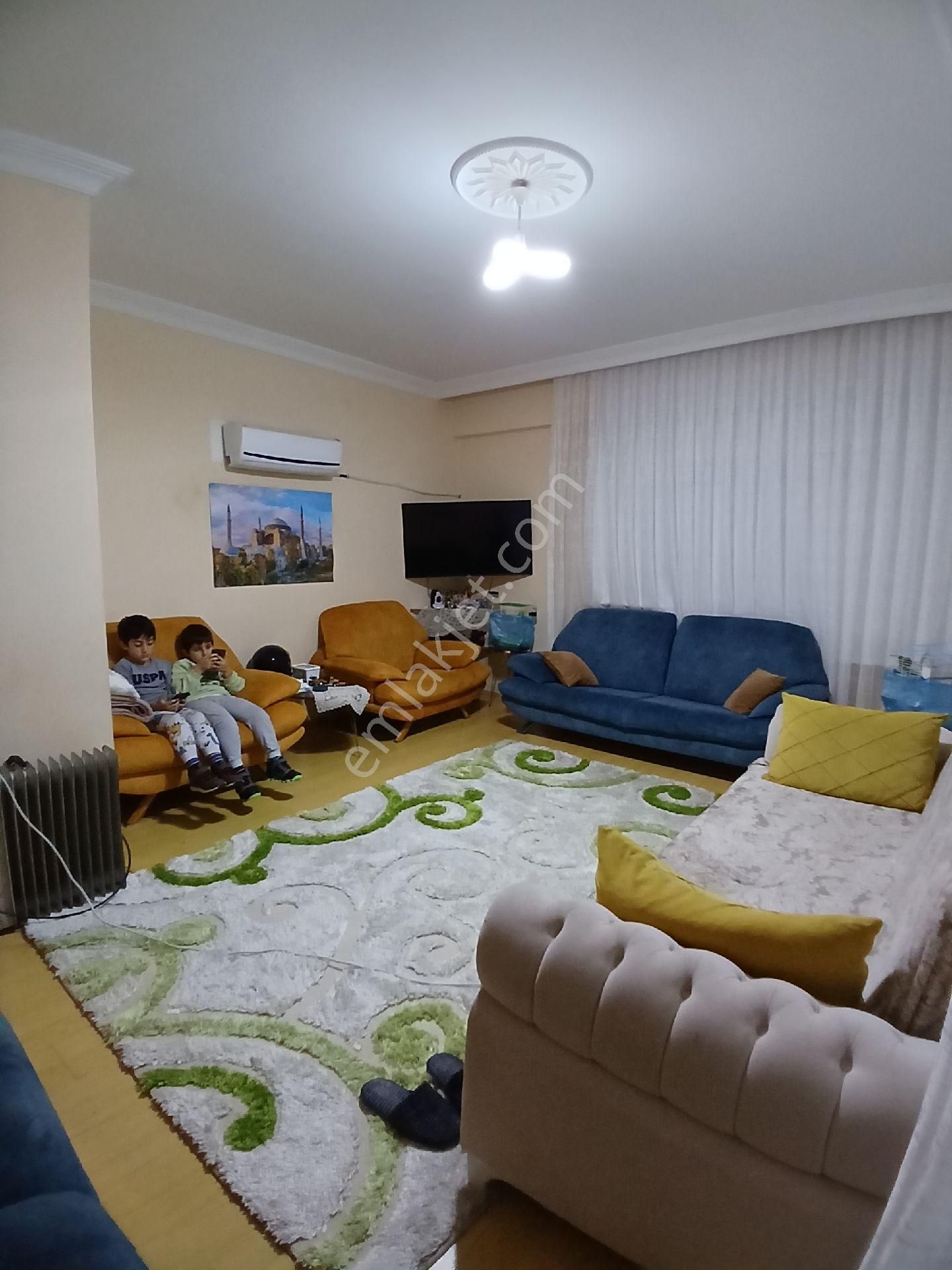 Manavgat Kavaklı Satılık Daire kavaklı Mahallesi'nde satılık 2+1 bahce katı daire..