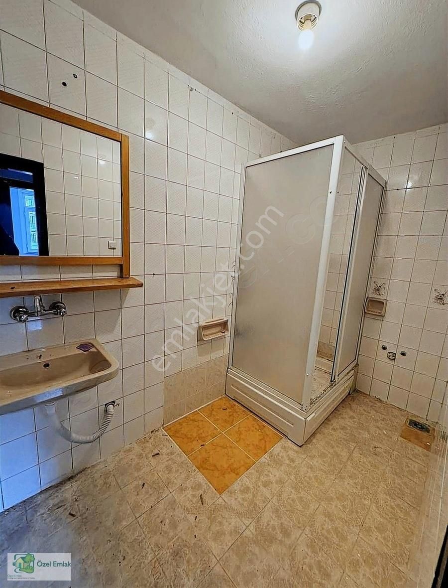 Bağcılar Yenimahalle Kiralık Daire MERKEZİ KONUMDA İETT DURAĞINA SIFIR 3+1 KİRALIK DAİRE