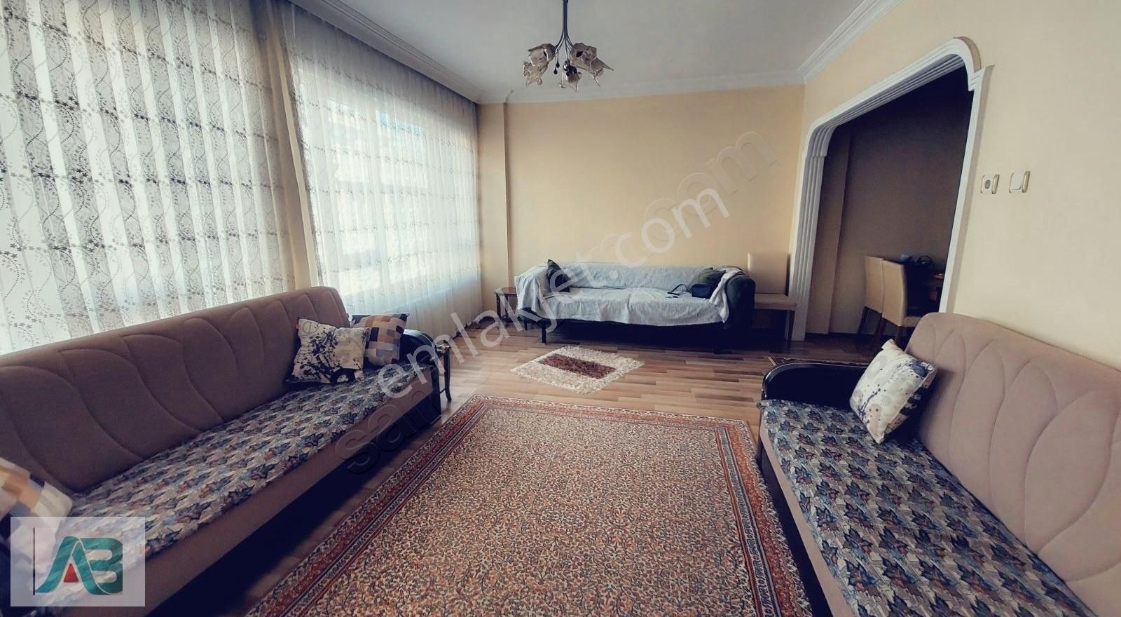 Üsküdar Ahmediye Kiralık Daire ÜSKÜDAR MERKEZDE METRO MARMARAYA YAKIN 3+1 EŞYALI DAİRE