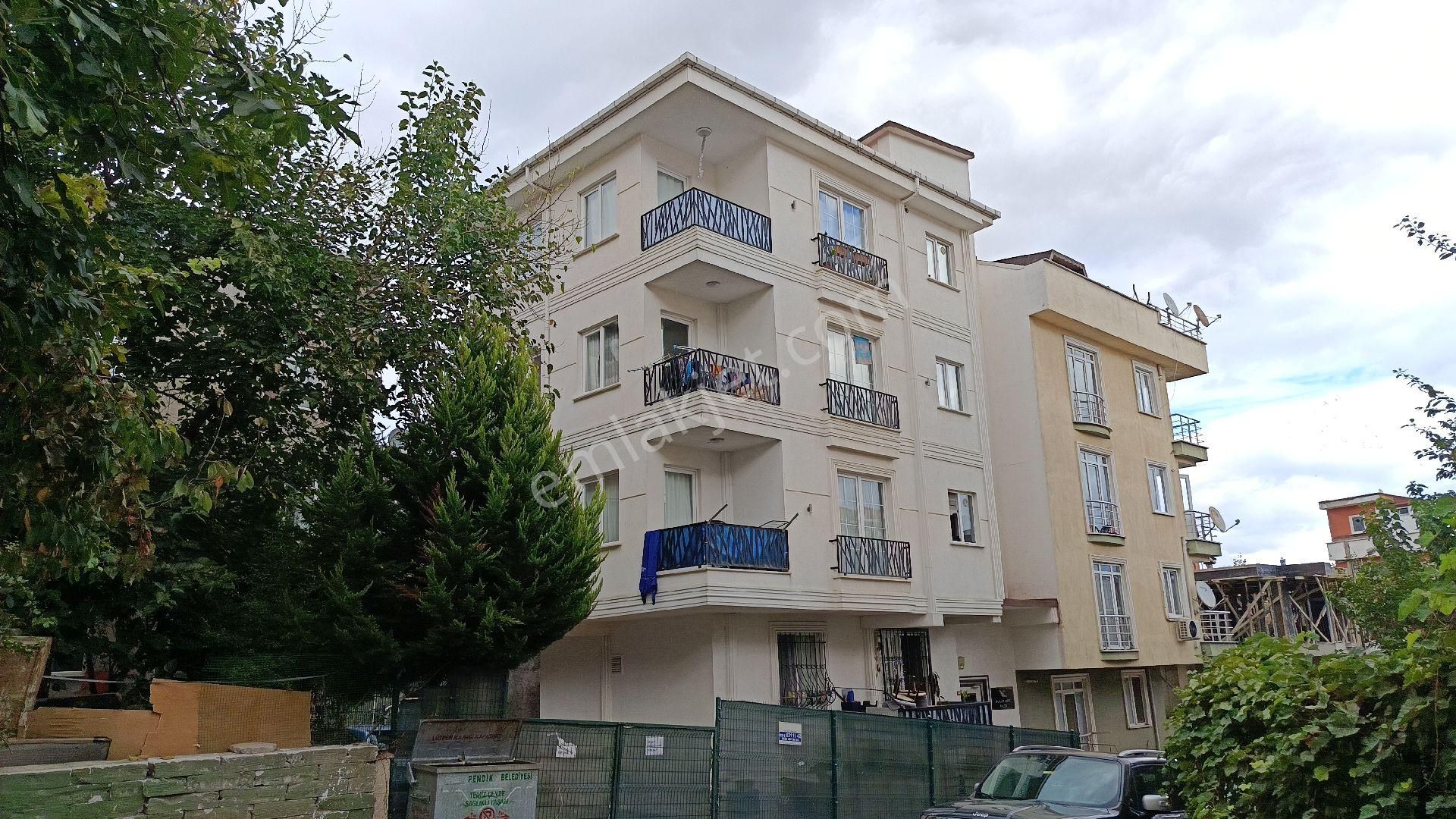 Pendik Dumlupınar Satılık Daire  Pendik Dumlupınar Satılık İskanlı Arakat 2+1 Daire