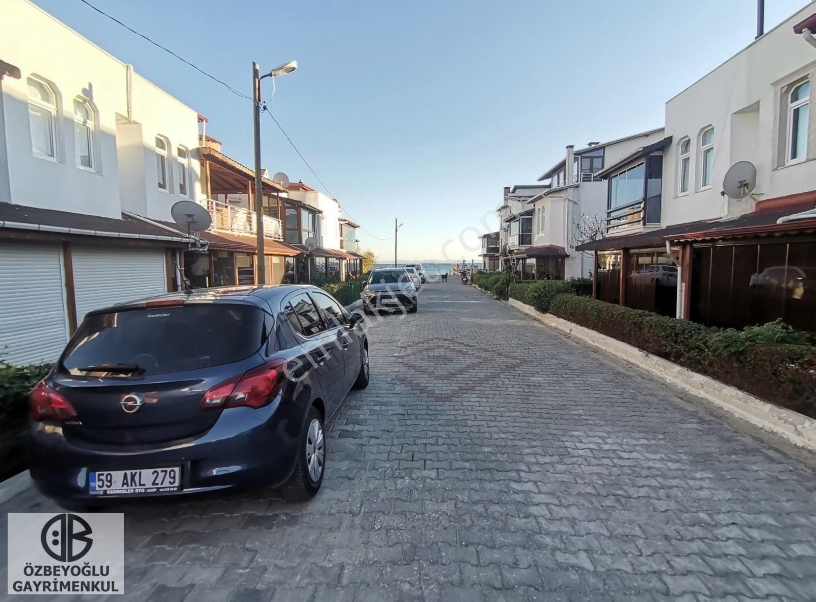 Şarköy İstiklal Satılık Yazlık Özbeyoğlu Denize Sıfır Sitede Satılık Giriş Kat Bakımlı Daire