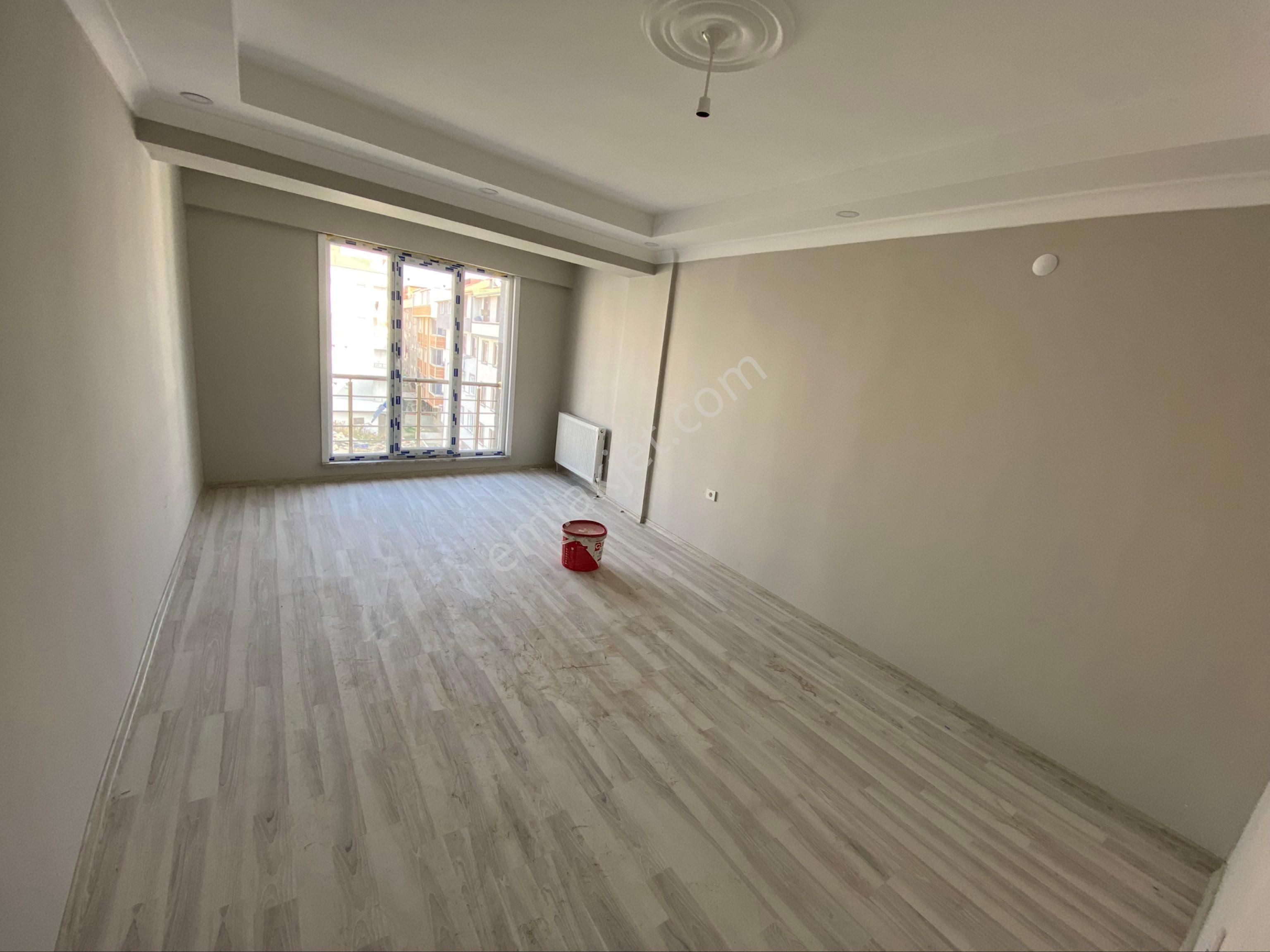 Başakşehir Altınşehir Satılık Daire SATILIK ARAKAT 2+1 85m2 MERKEZİ KONUM’DA ERAY İNŞAAT EMLAK