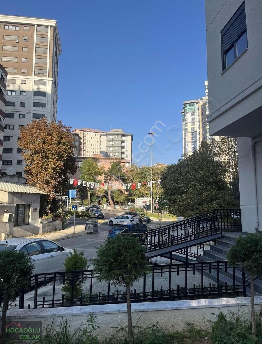 Kadıköy Kozyatağı Kiralık Dükkan & Mağaza Kozzy Avm yakını kiralık 65 m2 sıfır dükkan