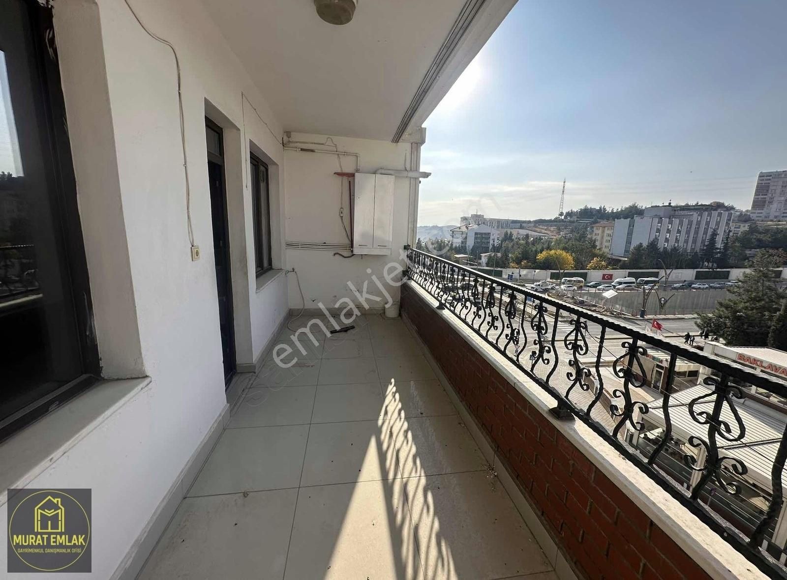 Artuklu 13 Mart Kiralık Daire MURAT EMLAKTAN İLDO YANİ 4+1 EŞYALI DAİREMİZ KİRALIKTIR