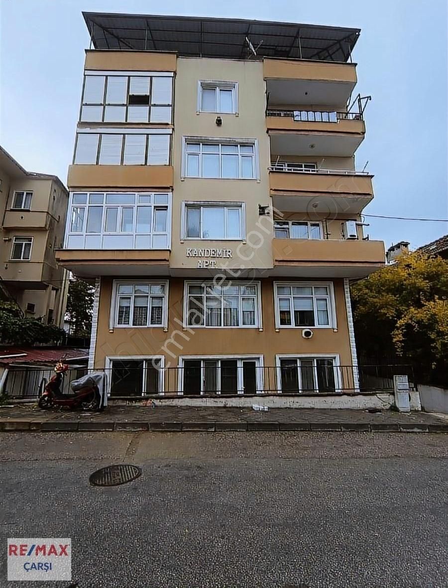 Gölcük Donanma Satılık Daire GÖLCÜK DONANMA MAH'DE DENİZ MANZARALI SATILIK 2+1 SATILIK DAİRE