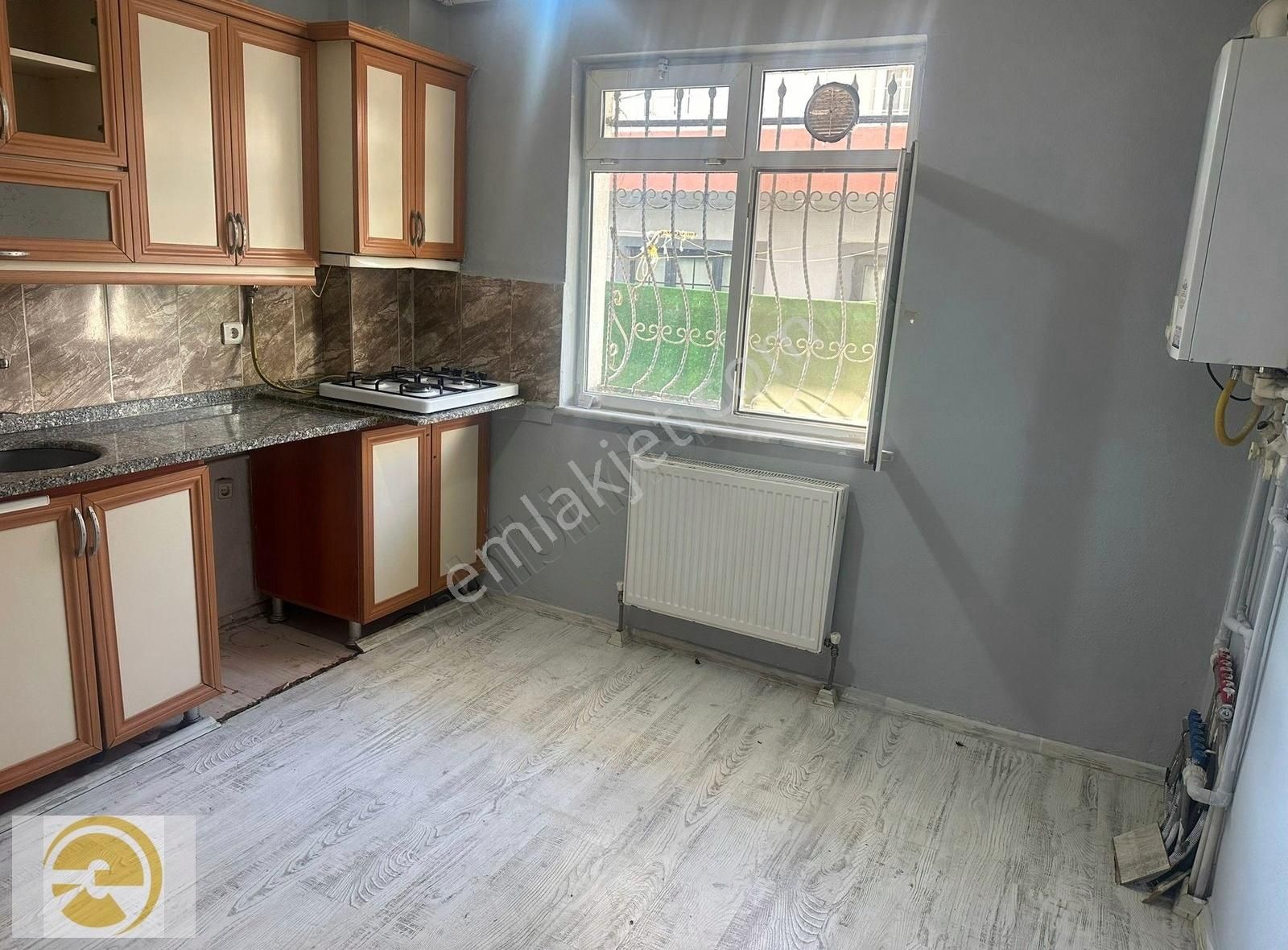 Kapaklı Atatürk Kiralık Daire Oktay Emlak'tan Merkez'de Kiralık 2+1 Yüksek Giriş