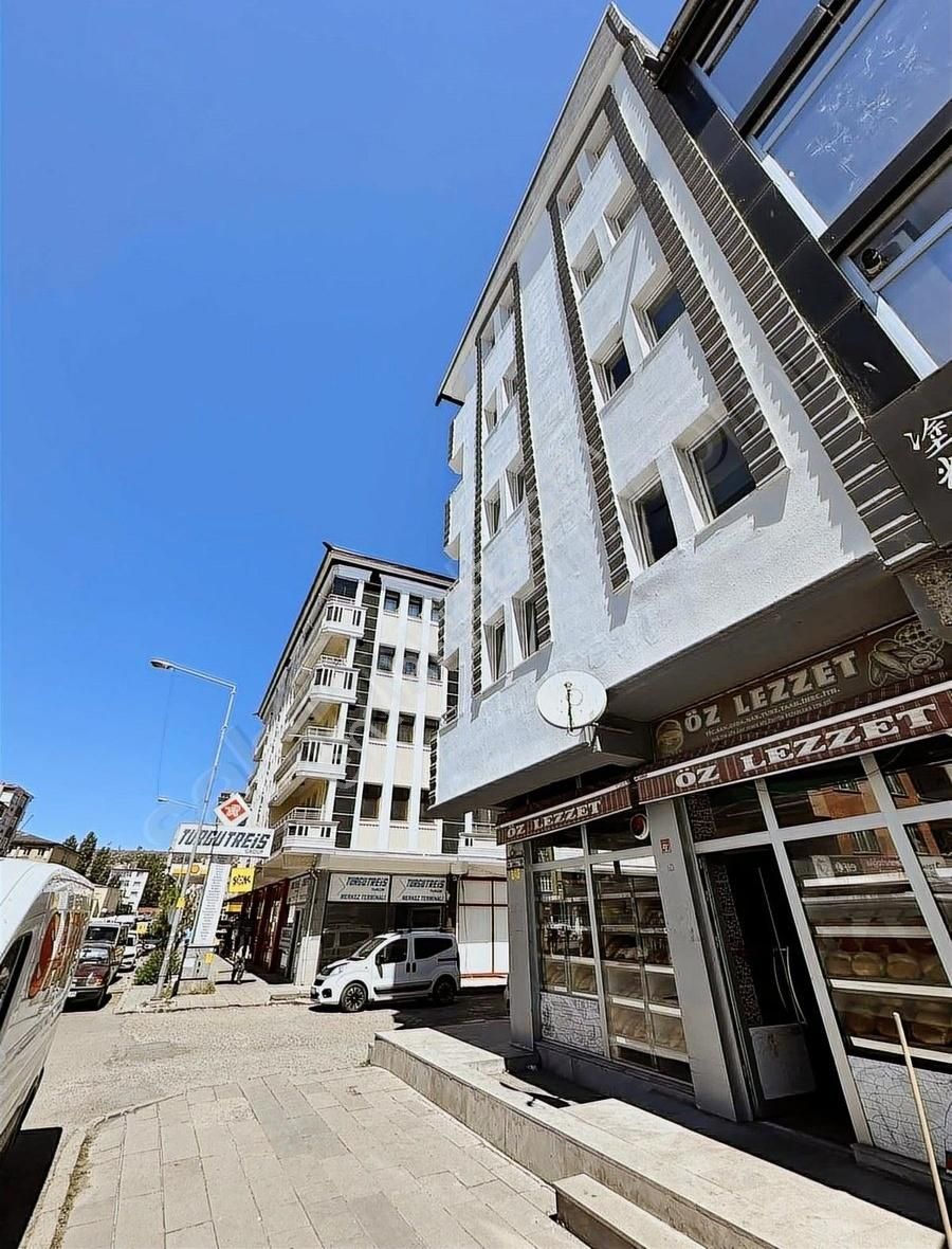 Kars Merkez Merkez Satılık Bina İKS EMLAKTAN SATILIK 8 DAİRE 3 İŞ YERİ