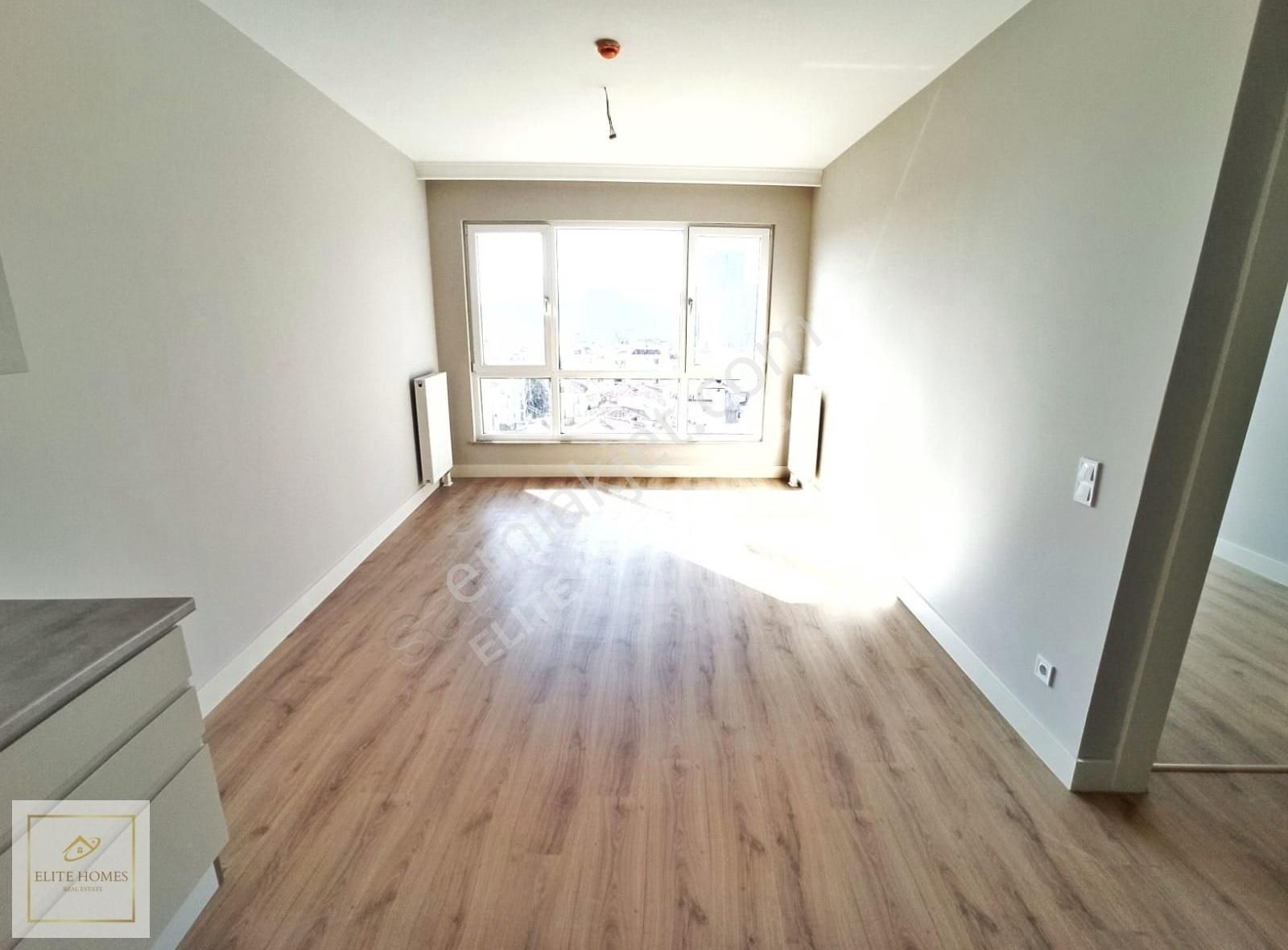 Maltepe Cevizli Satılık Daire DELUXIA PARK RESIDENCE'TA 7/24 GÜVENLİKLİ SİTEDE LÜKS 2+1