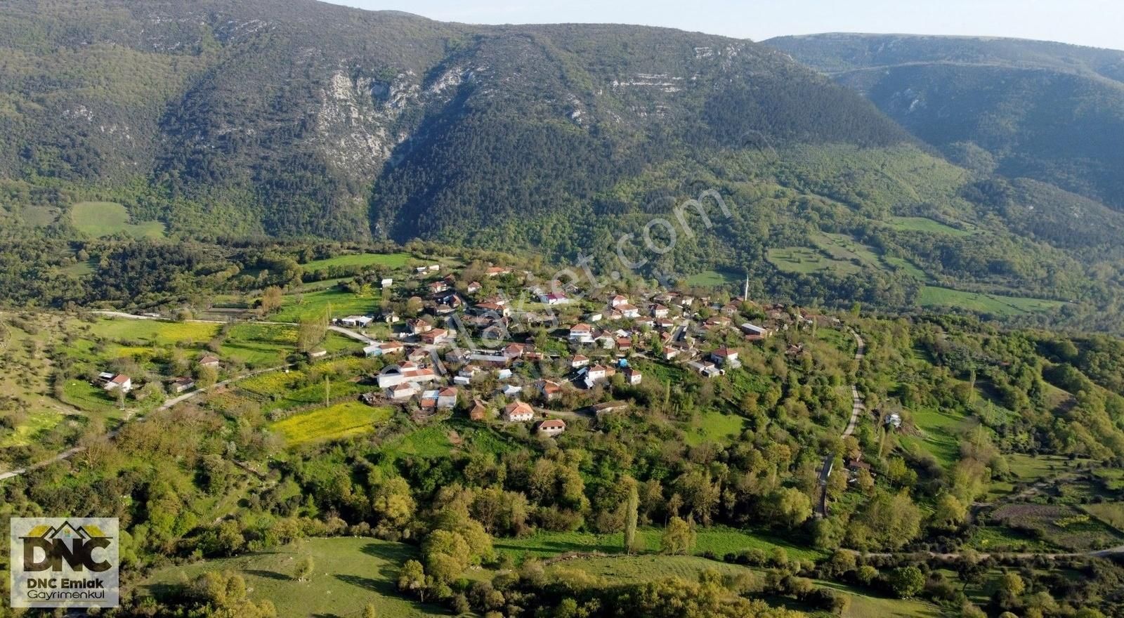 Gönen Ortaoba Satılık Tarla GÖNEN ORTAOBA KÖYÜNDE 153 ADA 2 PARSEL KÖY İÇİ MANZARALI ARAZİ