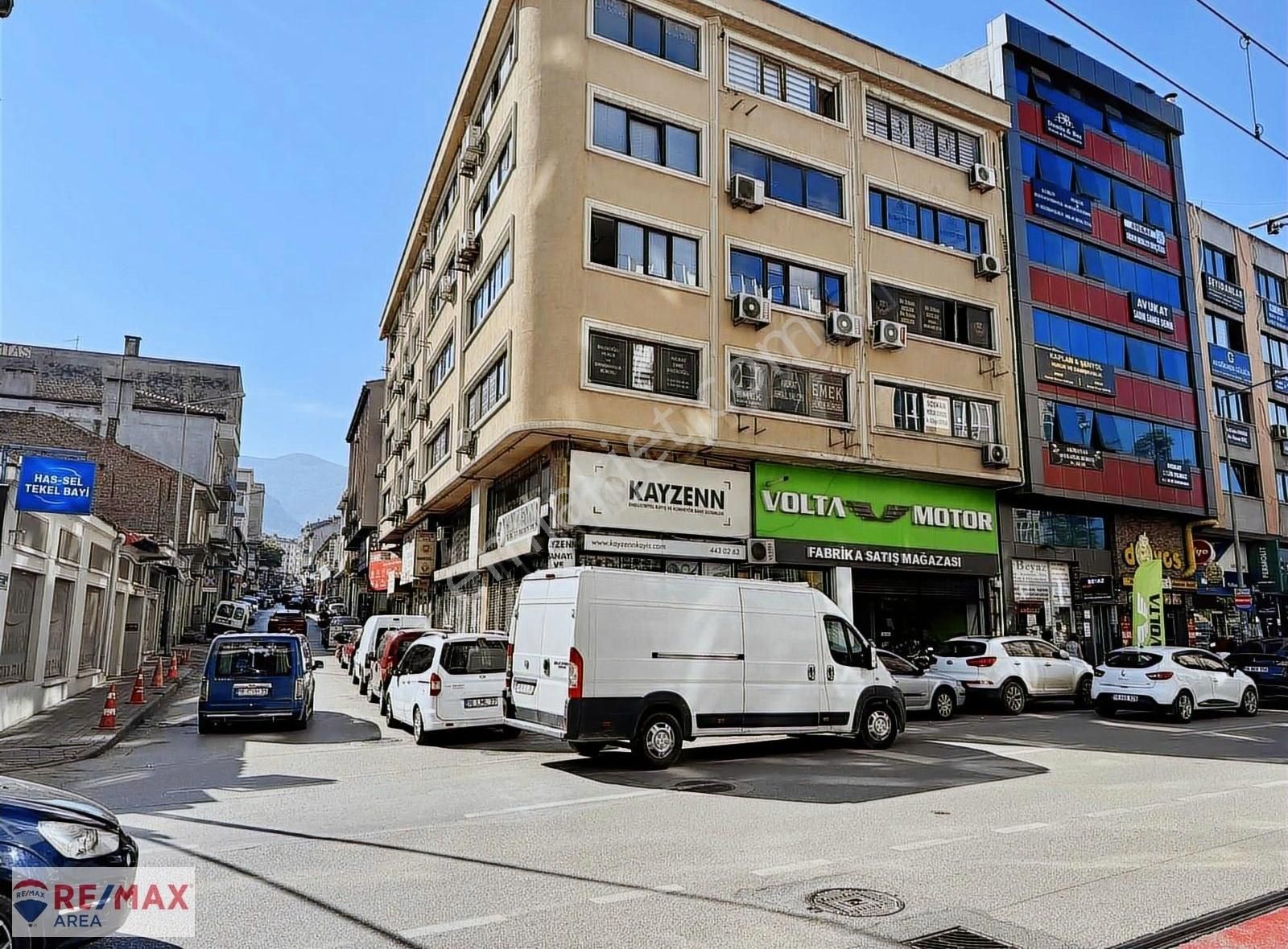 Osmangazi Hacı İlyas Satılık Ofis Remax AREA dan Adliye Yanında Satılık Cadde ye cephe Köşe Ofis