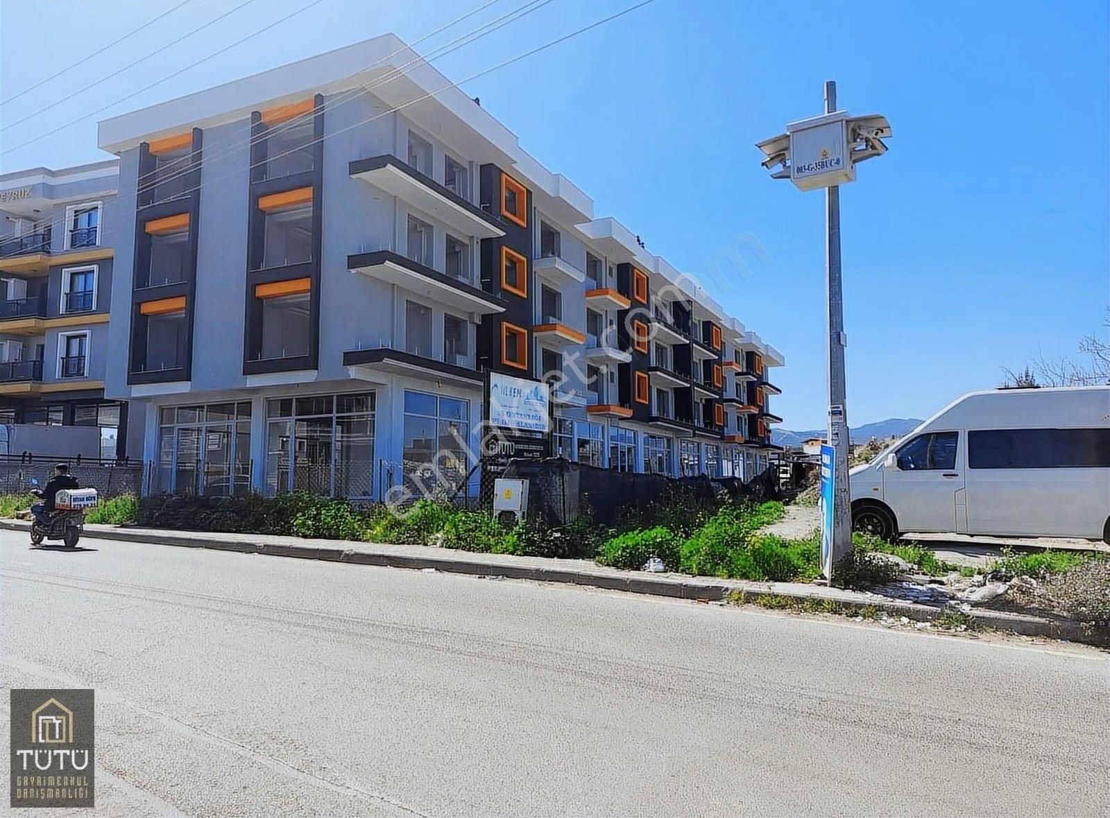 Buca İnönü Satılık Daire BUCA OTOKENT YAKINI 2+1 ARA KAT D.GAZLI OTOPARKLI SATILIK DAİRE