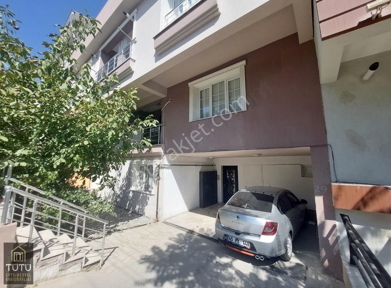 Buca Kuruçeşme Satılık Daire ATATÜRK MAHALLESİ ARAKAT DOĞALGAZLI 90M2 2+1 DAİRE