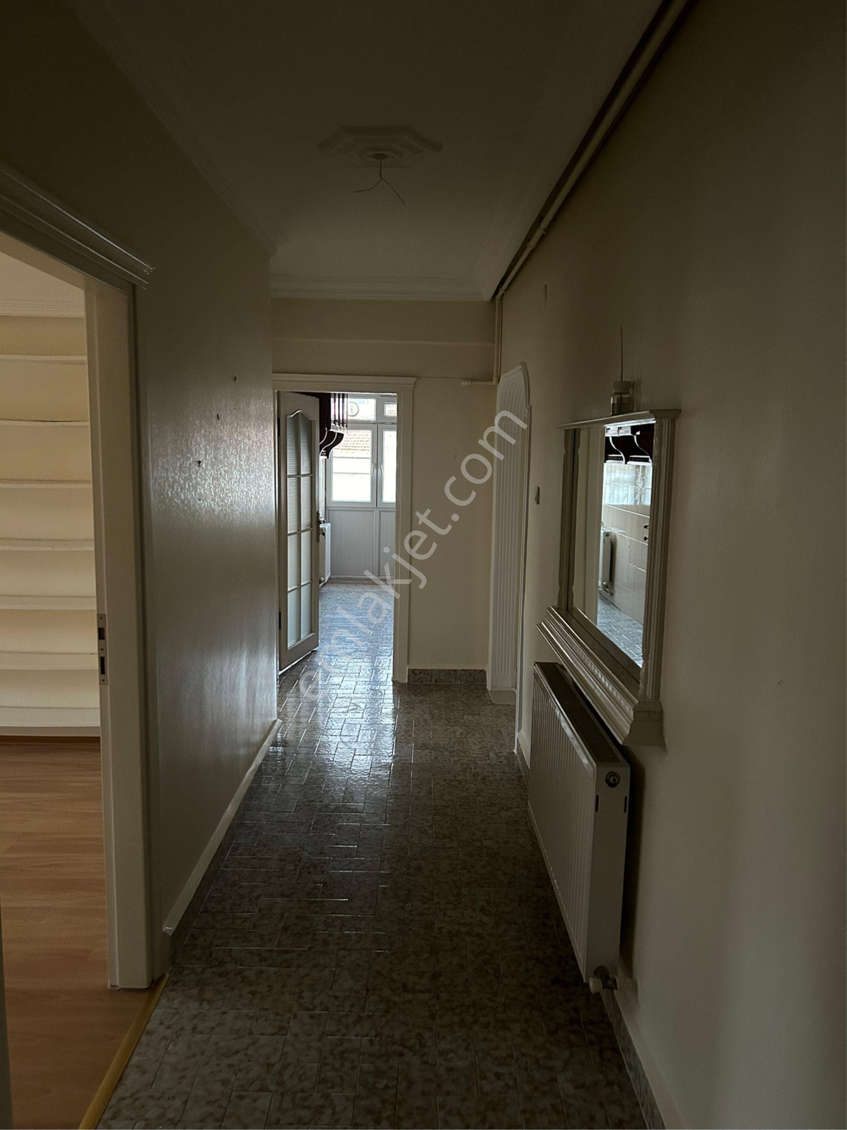 Küçükçekmece Cennet Kiralık Daire Temiz 3+1 Daire