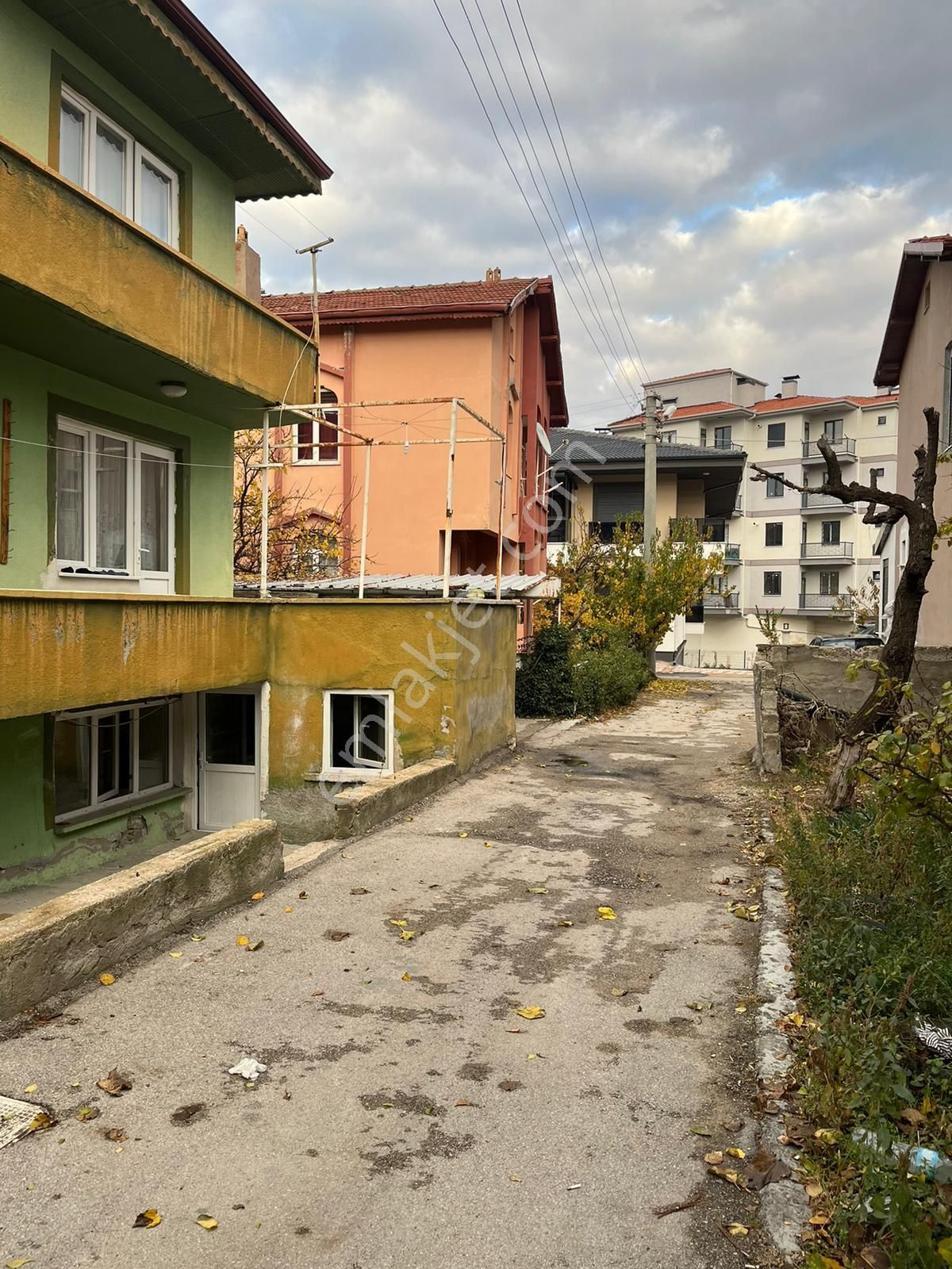 Isparta Merkez Hızırbey Satılık Bina HIZIRBEY MAHALLESİ ISIBU’YA YÜRÜME MESAFESİNDE KOMPLE SATILIK BİNA