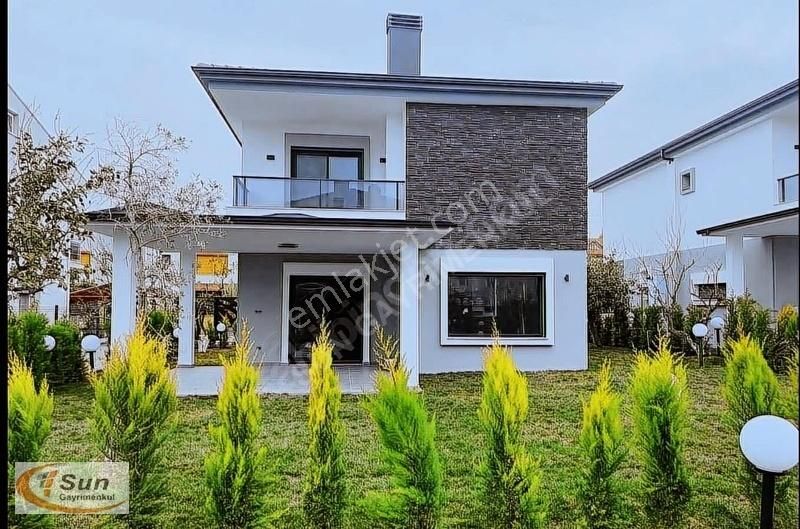 Urla Denizli Satılık Villa SUN EMLAKTAN' 4.5+1 MÜSTAKİL LÜX KAÇIRILMAZ FIRSAT VİLLASI !!