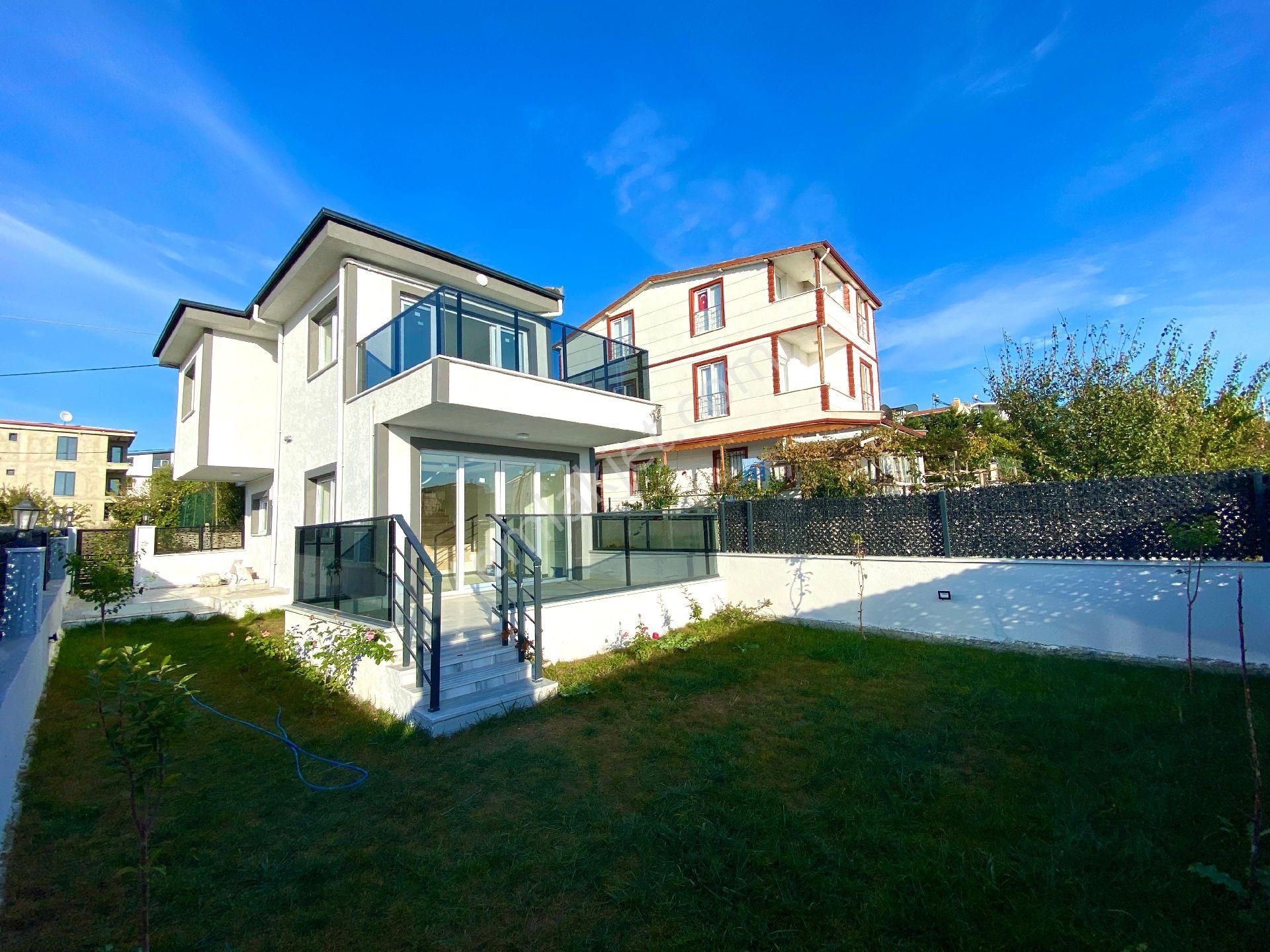 Marmaraereğlisi Dereağzı Satılık Villa ∆ ÖZEN GRUP'TAN ∆ SATILIK / MERKEZİ KONUM / 4+1 İSKANLI / TERASLI / 175 M2 VİLLA