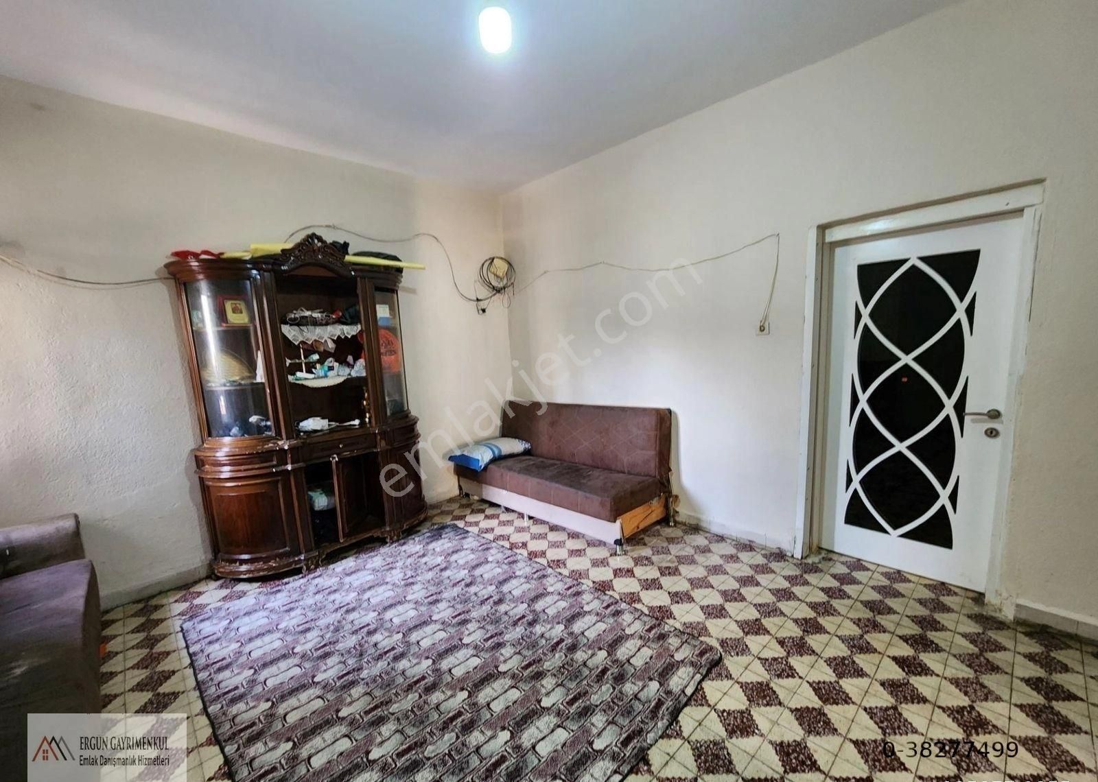 Toroslar Sağlık Satılık Daire ERGÜNDEN SAĞLIKTA ARAKAT BAĞIMSIZ MUTFAK GENİŞ 2+1 SATILIK DAİRE