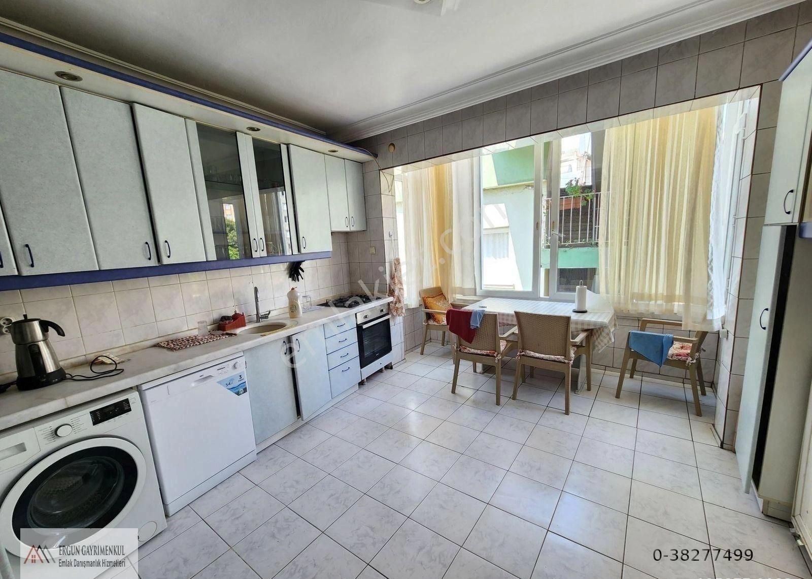 Ergünden Turgutreiste Caddeye Yakın Geniş Komple Satılık Bina - Görsel 21