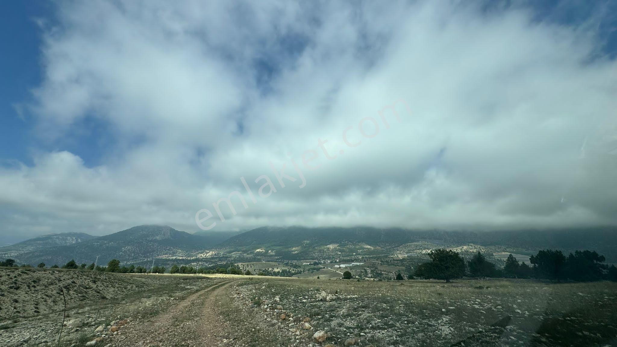 Toroslar Tırtar Satılık Konut İmarlı  DİNÇER EMLAK'TAN   TIRTAR MAHALLESİNDE   4600 M2 TARLA 