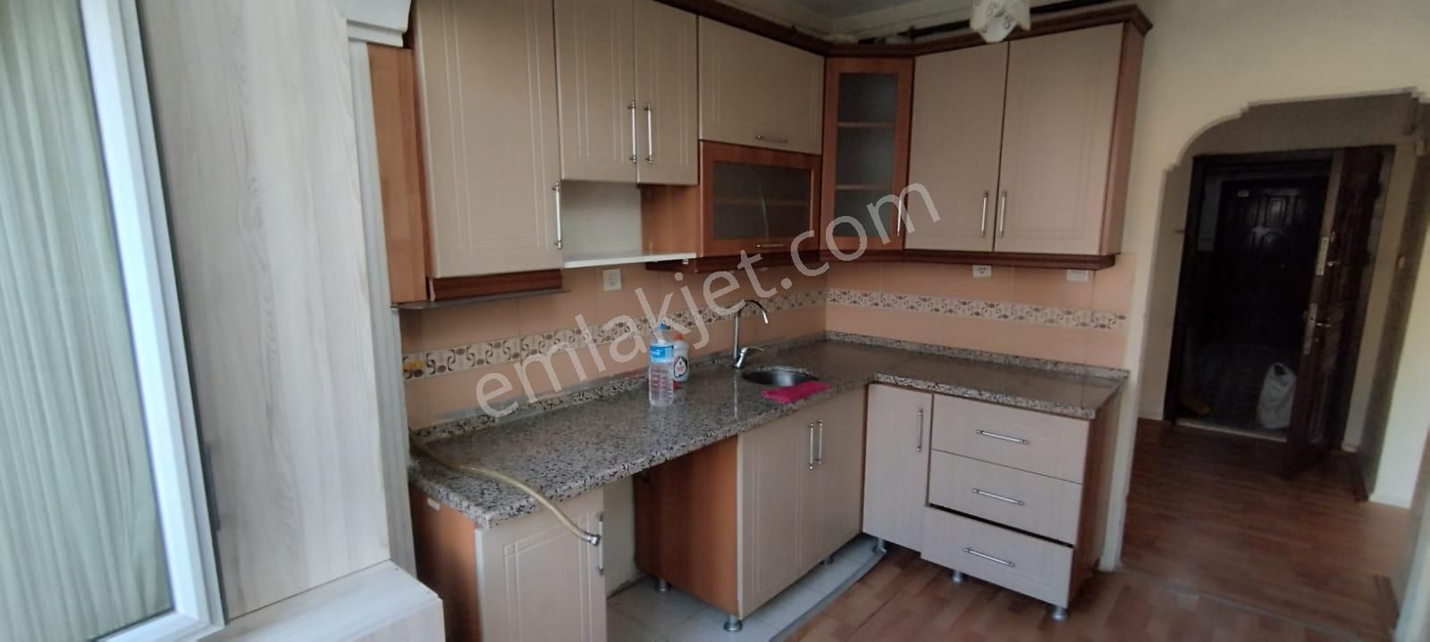 Yalova Merkez Süleyman Bey Satılık Daire  ŞEHİR MERKEZİNDE 2+1 BAKIMLI FIRSAT DAİRE