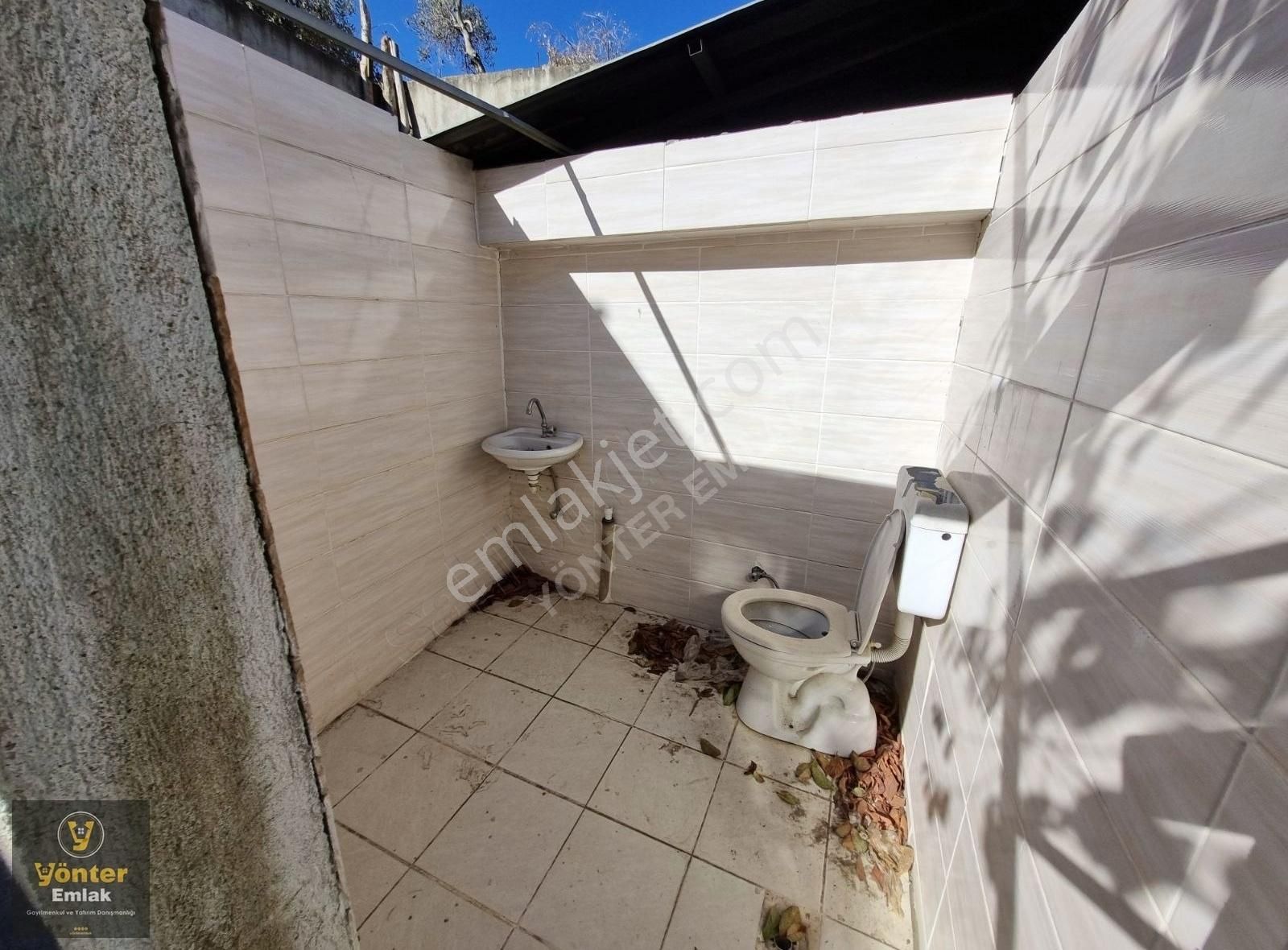 Yönter Emlaktan Satılık Geniş Bahçeli Müstakil Ev - Görsel 28