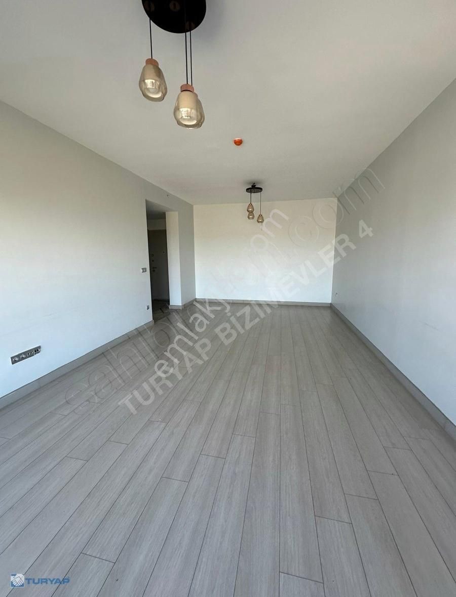 Avcılar Tahtakale Satılık Daire EMLAK KONUT ISPARTAKULE 159 M2 BOŞ 3+1 SATILIK DAİRE