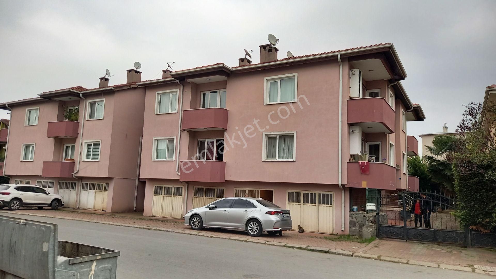 Serdivan İstiklal Satılık Daire Satılık Daire Serdivan İstiklal Mahallesinde 3+1 Geniş Masrafsız Bakımlı