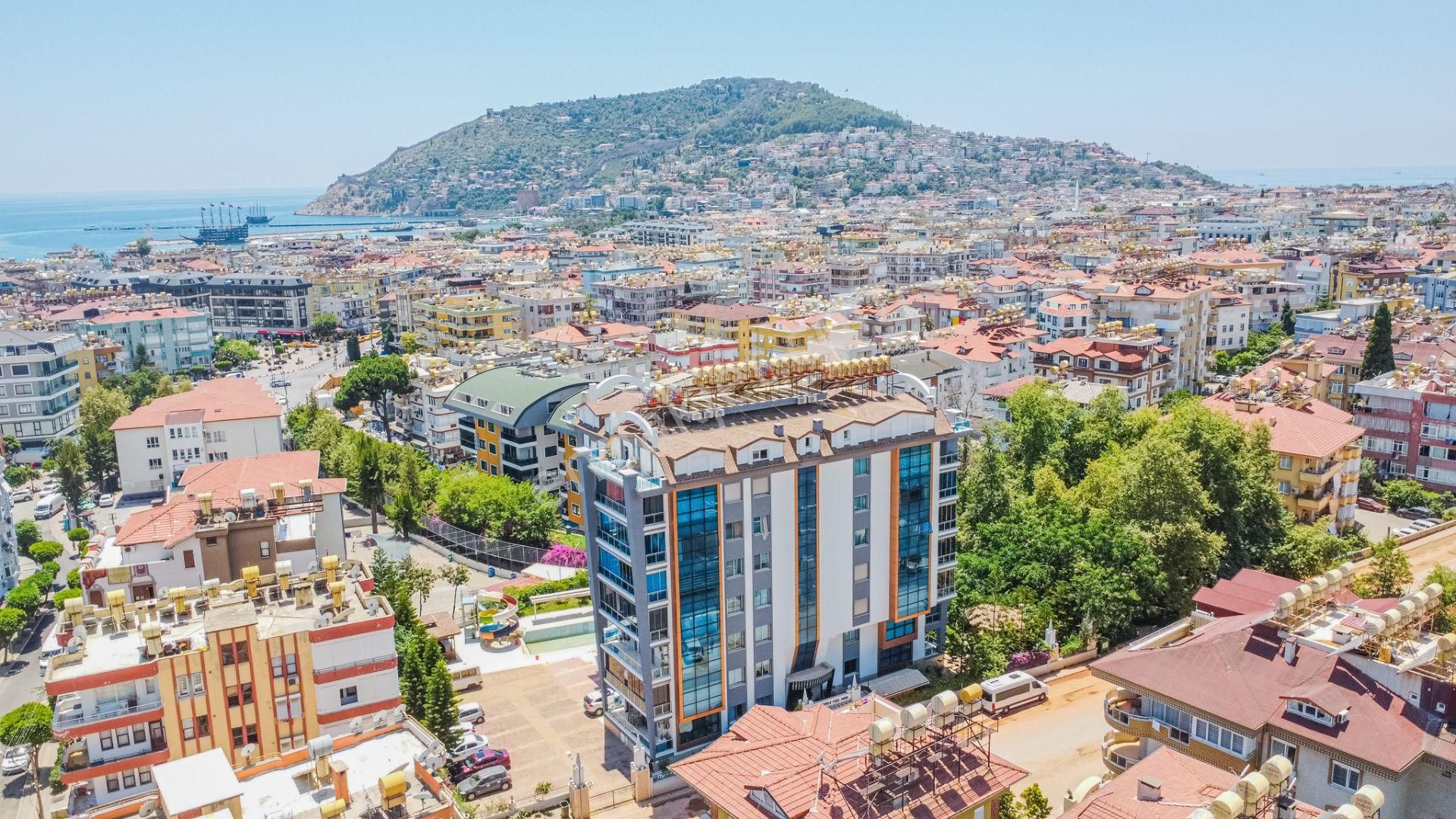 Alanya Hacet Satılık Daire  ALANYA HACET 3+1 130M2 EŞYALI HAVUZLU DAİRE