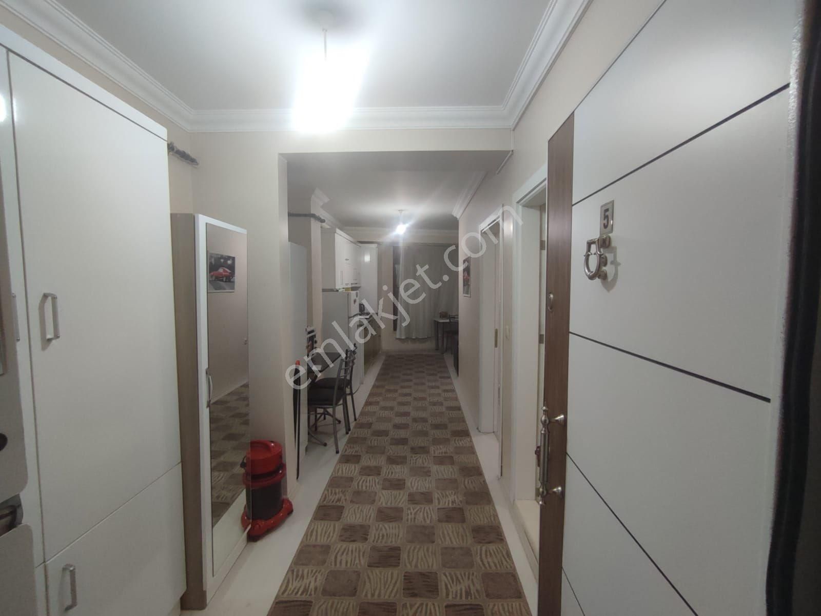 Uşak Merkez Ünalan Kiralık Daire  ÜNALAN MAHALLESİ KÜÇÜKÇARŞI ŞAHİN AVM YANI 1+1 EŞYALI APART