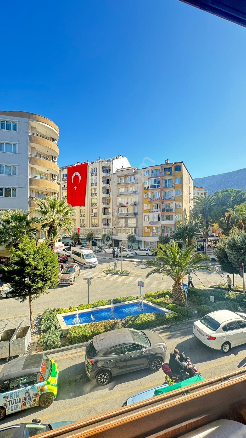 Şehzadeler 2. Anafartalar Satılık Daire  BEYAZ GAYRIMENKULDEN 3+1 ÖNÜ ACIK SATILIK DAİRE