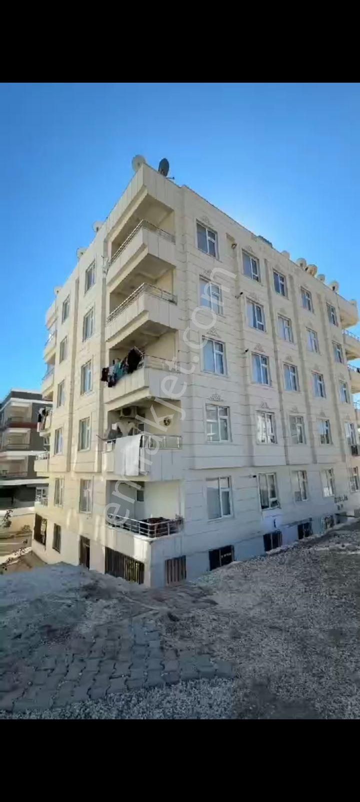 Karaköprü Seyrantepe Satılık Daire DAİRE MAŞUK SEYRANTEPEDE SEDAT SAĞIR OKULU ARKASIN DA OLUP ÇOK UYGUN FİYATA SATIŞA SUNULMUŞTUR