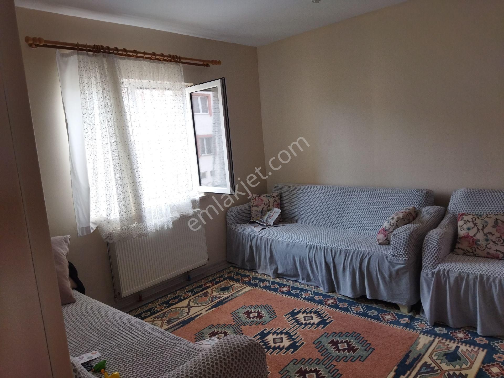 Gölcük Düzağaç Kiralık Daire sahibinden kiralık daire bayan memura temiz eşyalı daire 