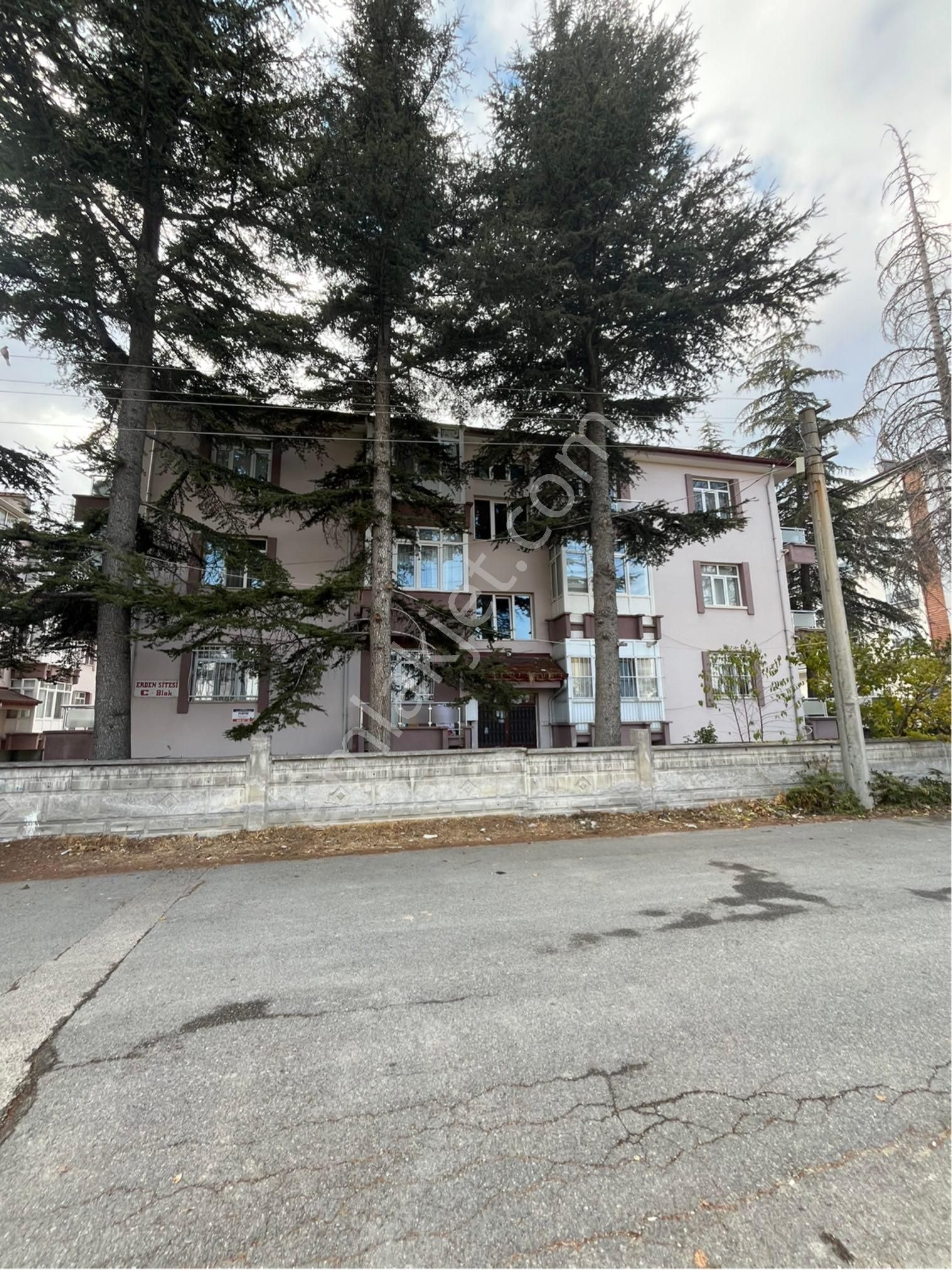 Erden Emlaktan Satılık Kuruş Masrafsız Daire - Görsel 2