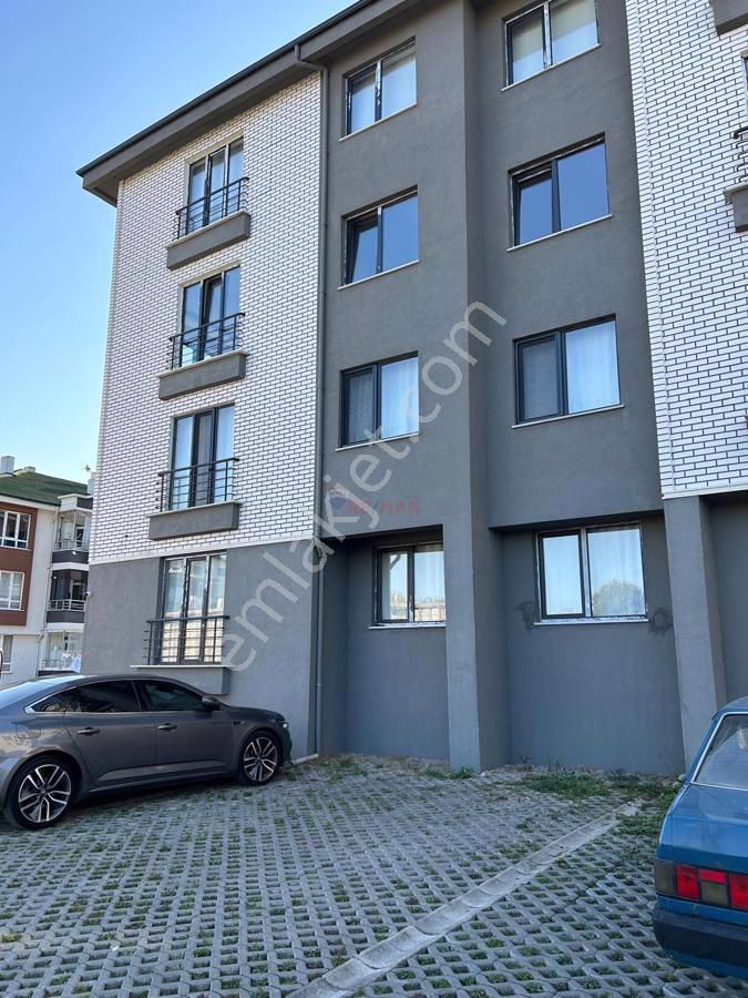 Bolu Merkez Aşağısoku Satılık Daire BOLU AŞAĞISOKU MAHALLESİNDE SATILIK 2+1 DAİRE