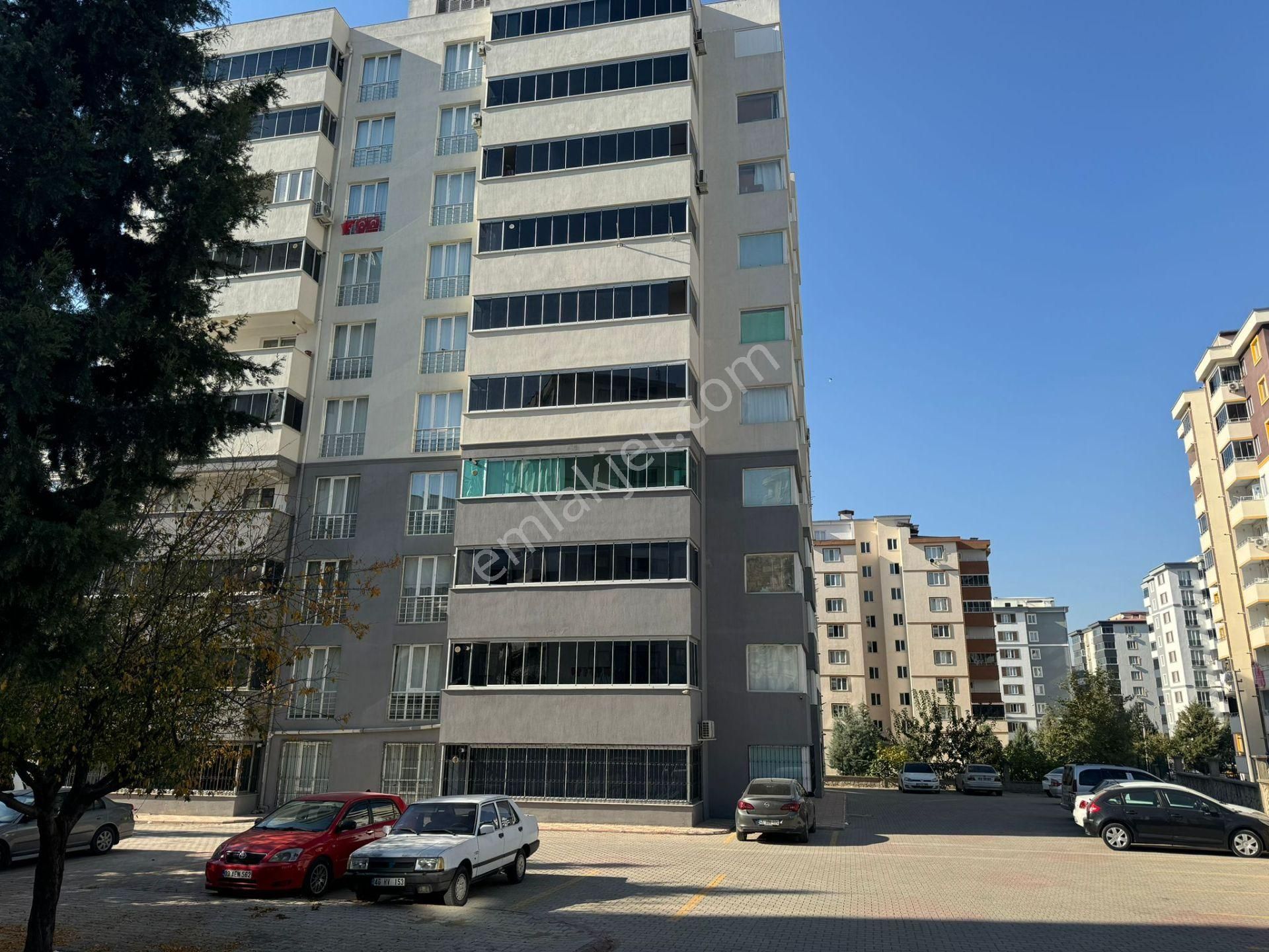 Onikişubat Tekerek Kiralık Daire  boğaziiçi kıralık 3+1 DAİRE 