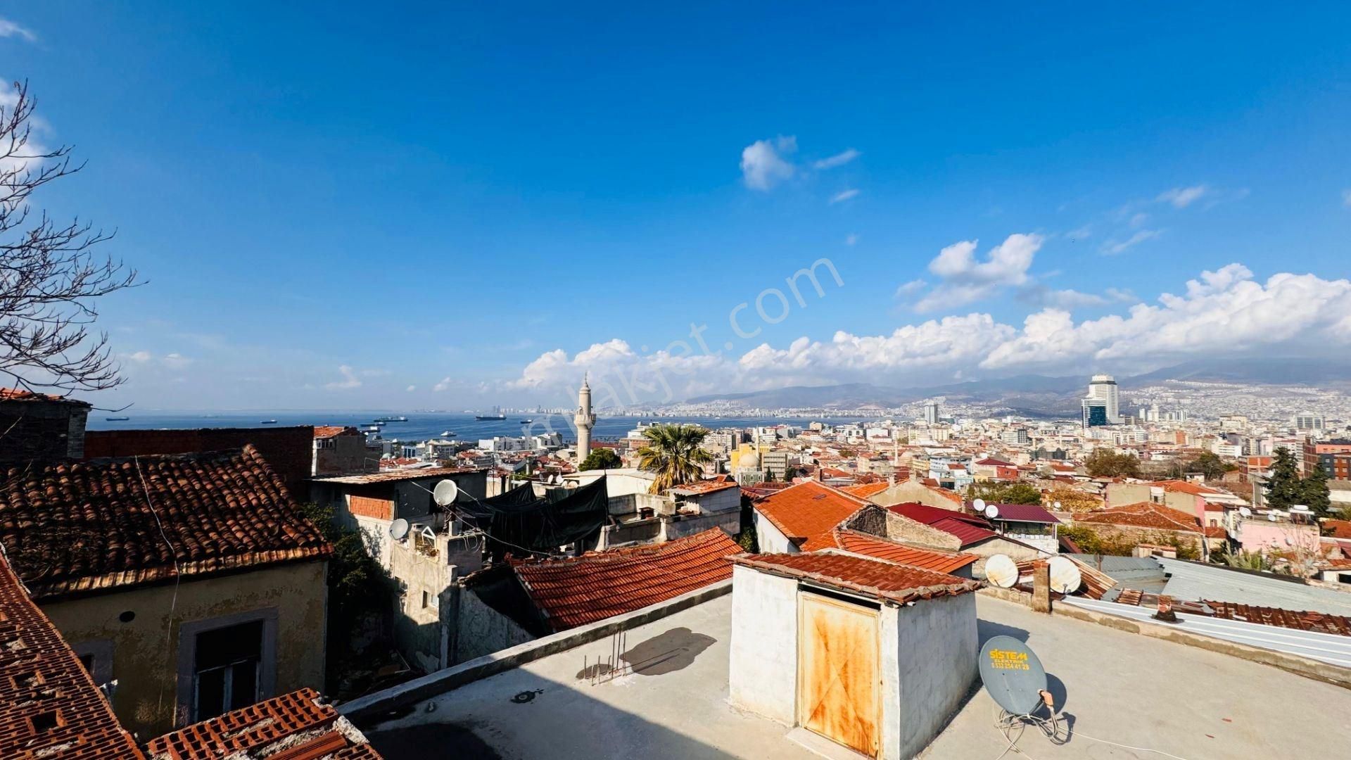 İzmir Konak Kiralık Bina KONAK İKİÇEŞMELİK YOLUNDA 4 KATLI KİRALIK KOMPLE BİNA