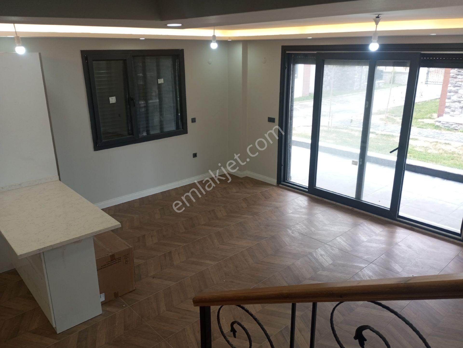 Satılık 4+1 Havuzlu Villa - Görsel 18
