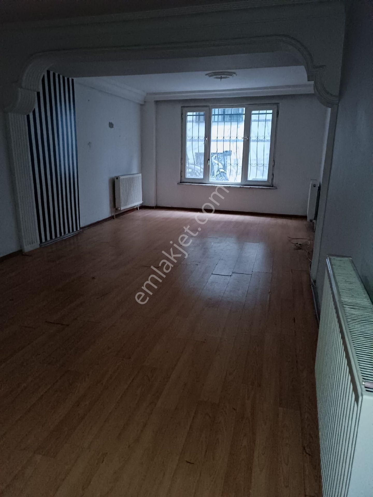 Eyüpsultan Rami Yeni Kiralık Daire Eyüp Rami Yeni Mahalle Muhlis Sokak 1+1 Kiralık Düz Girş