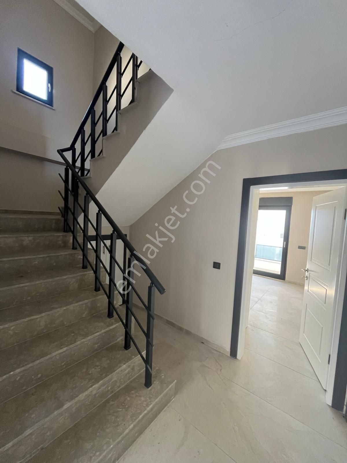 Altınoluk Avcılar Köy Mevki Tam Müstakil Villa /// Rota - Görsel 31