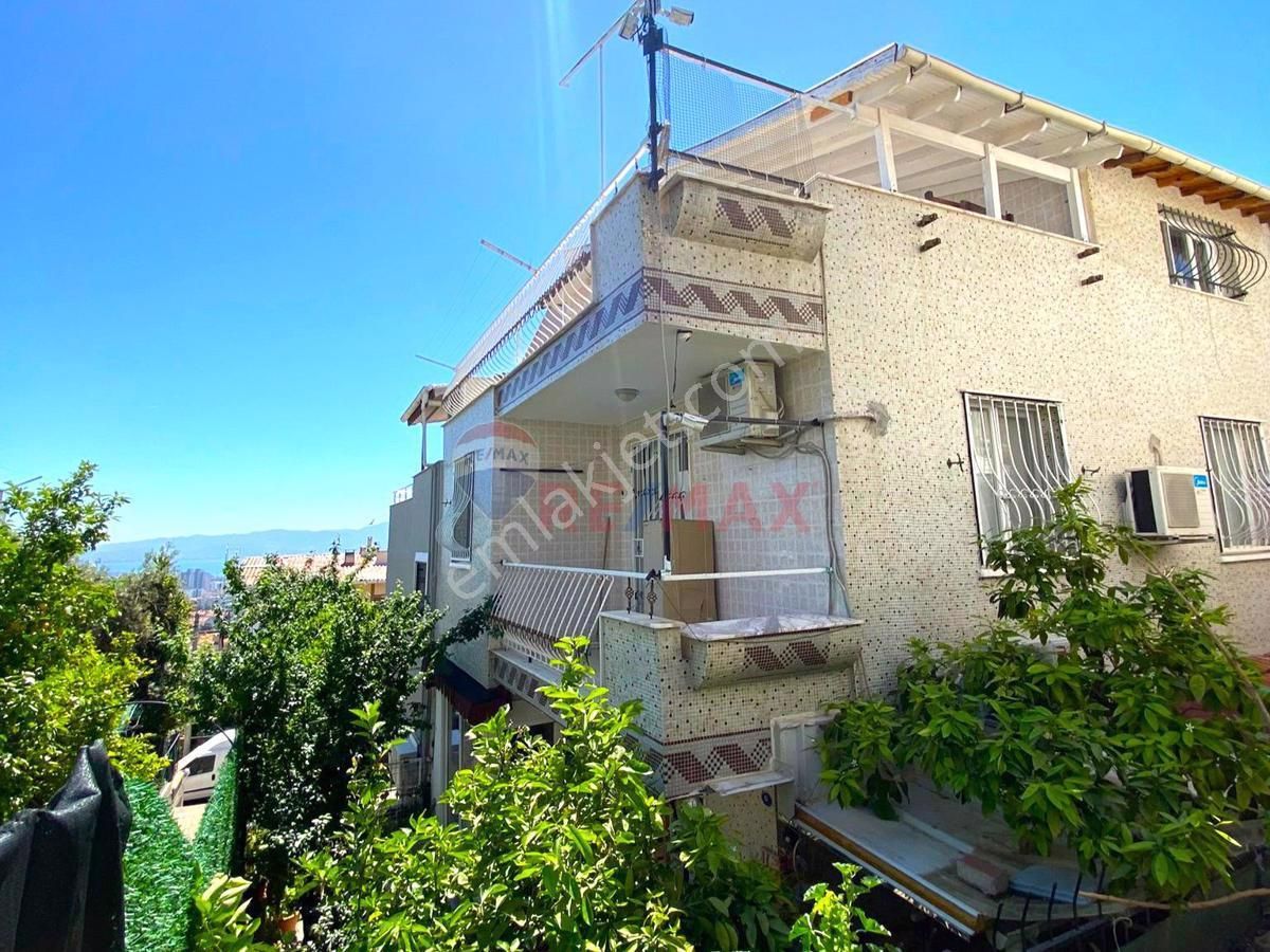 İzmir Çiğli Deniz Manzaralı Satılık Villa Çiğli Evka 2 Mahallesi Satılık 4+1 Tripleks Villa