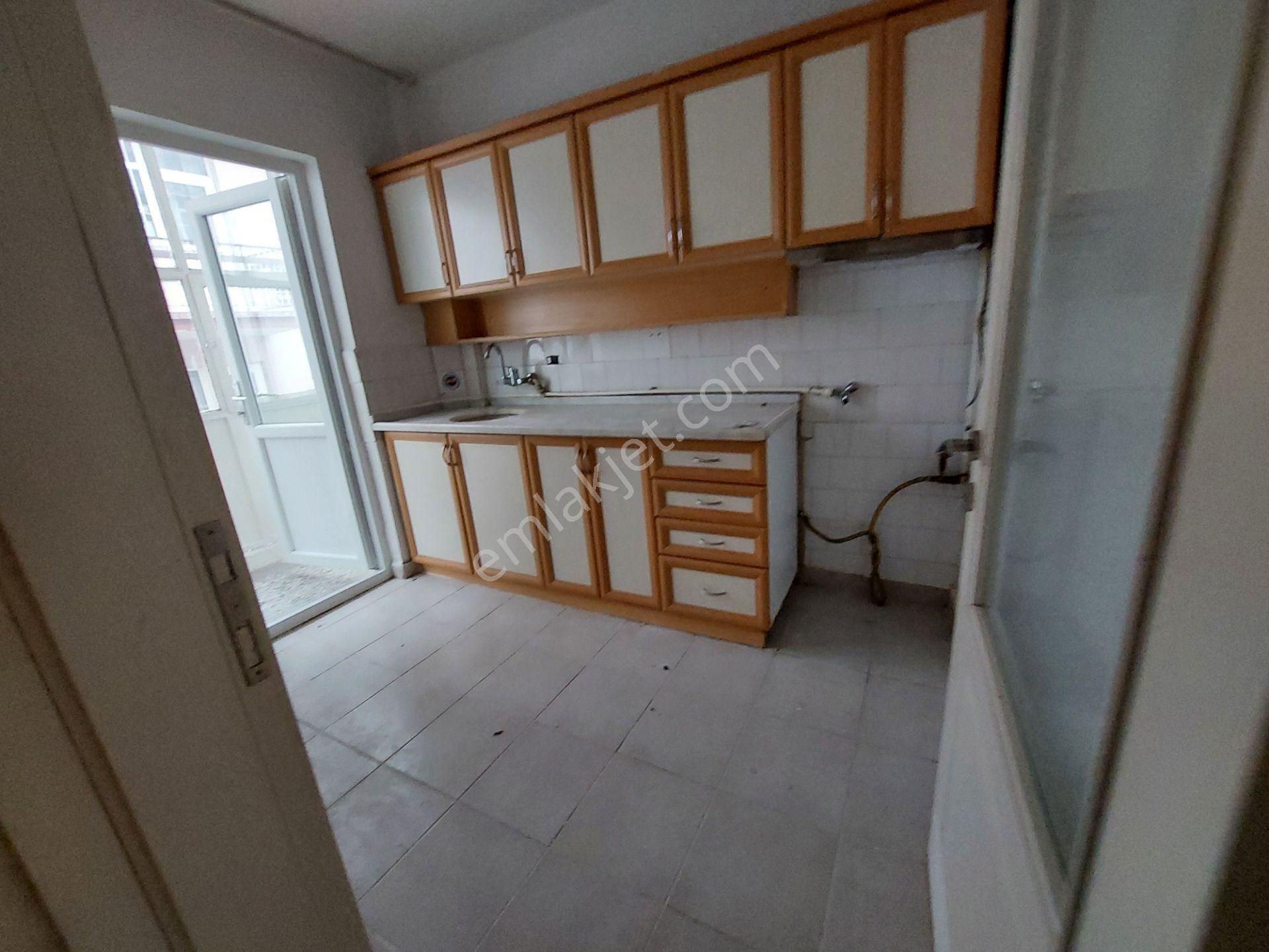 Çankaya Harbiye Kiralık Daire  GÖRAL EMLAK 3+1 ORTA KAT POLİS EVİ HAKİM EVİ YAMI BOYALI