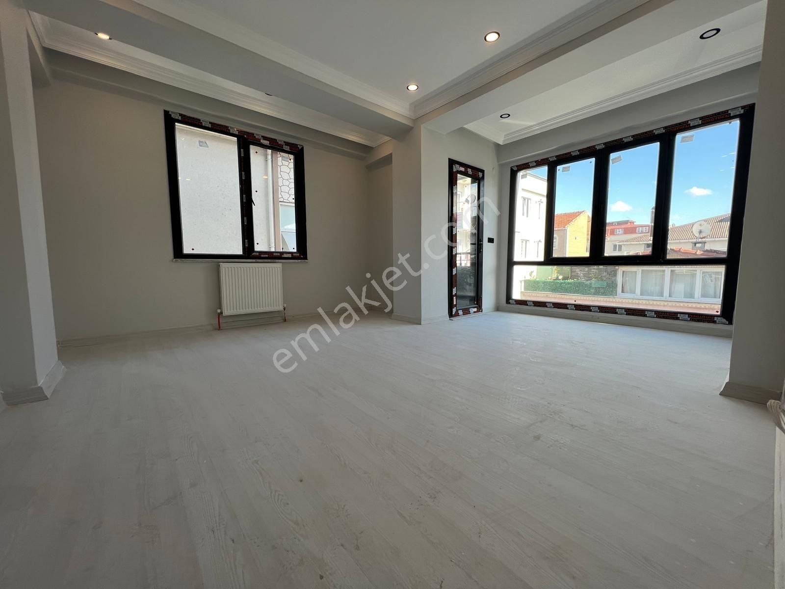 Küçükçekmece Cumhuriyet Satılık Daire  LOFT'tan CUMHURİYET MH. 2+1 SIFIR 80m2 ASANSÖRLÜ 2. KAT DAİRE