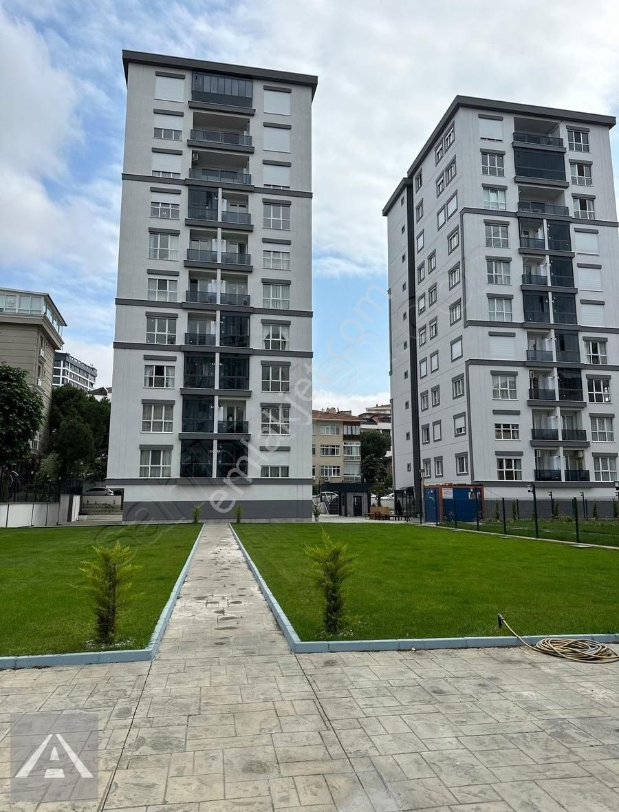 Maltepe Feyzullah Satılık Daire Süreyya Plajında Site İçersinde Yüksek Katta Emsalsiz Sıfır 2+1